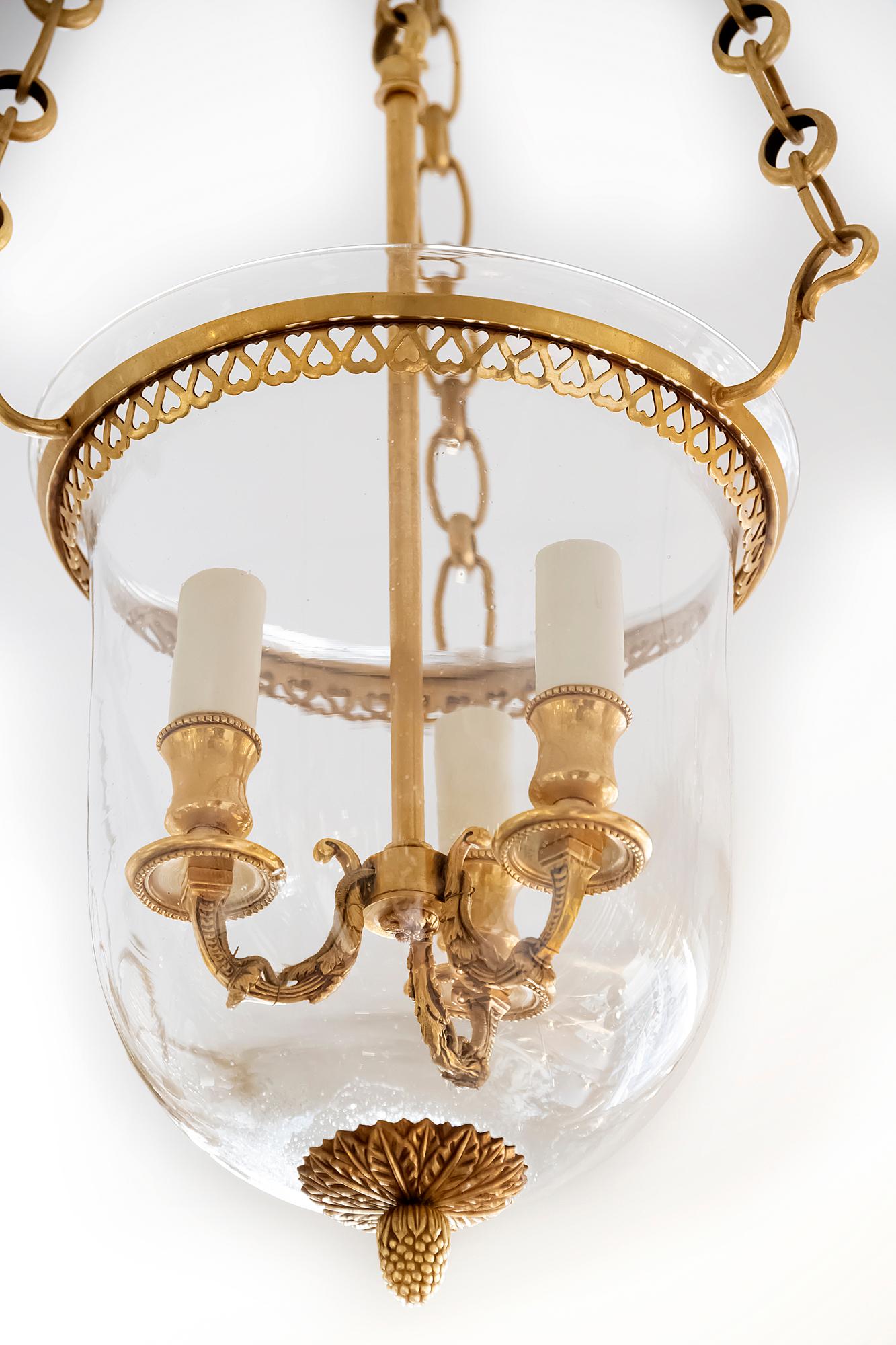 French chandelier lantern is made of bronze with glass base.
This chandelier includes 3 pieces. E14 bulbs.

It is in a very good original vintage condition.

 