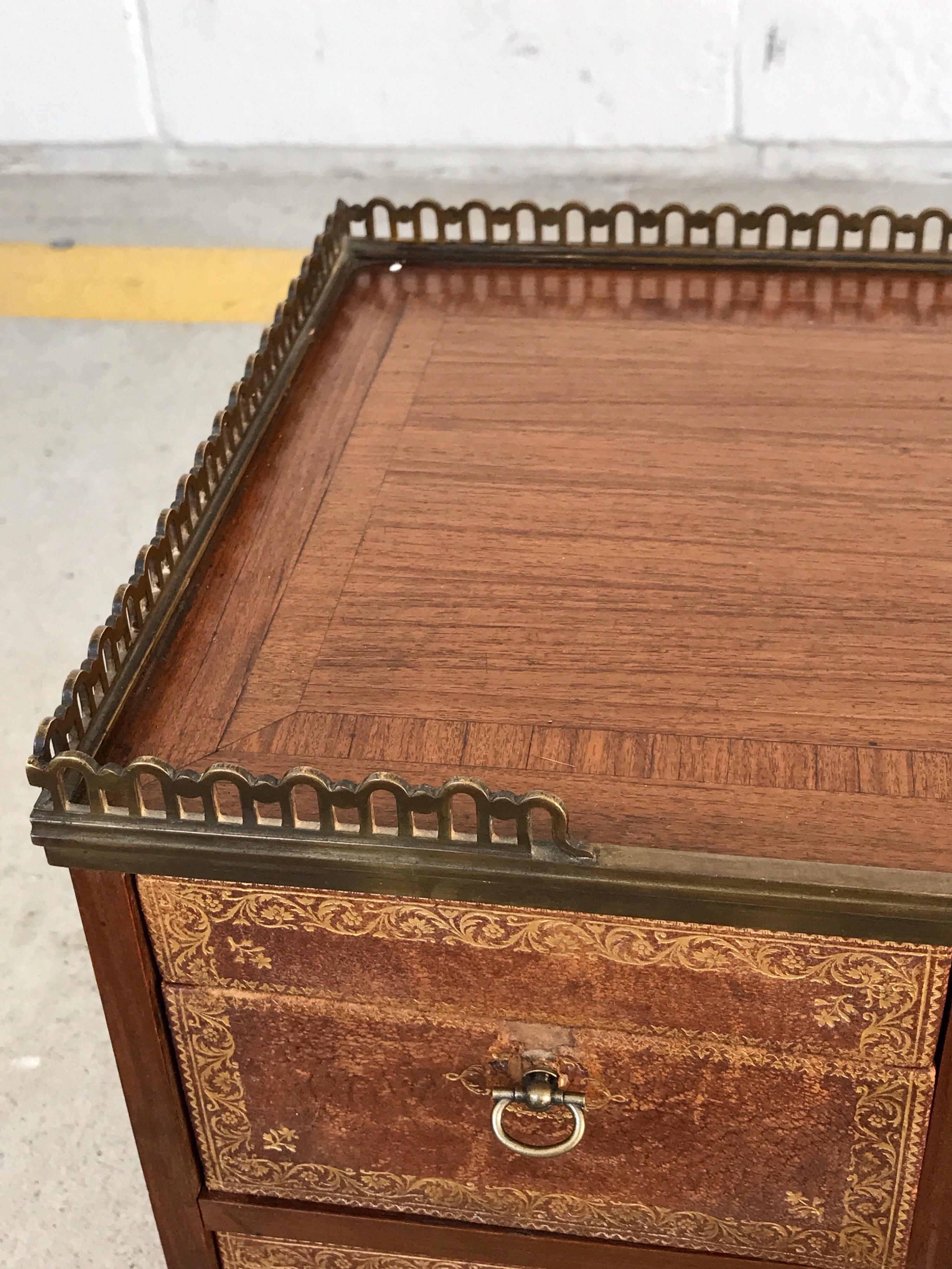 French Bronze and Leather Desk Cartioner In Good Condition For Sale In West Palm Beach, FL