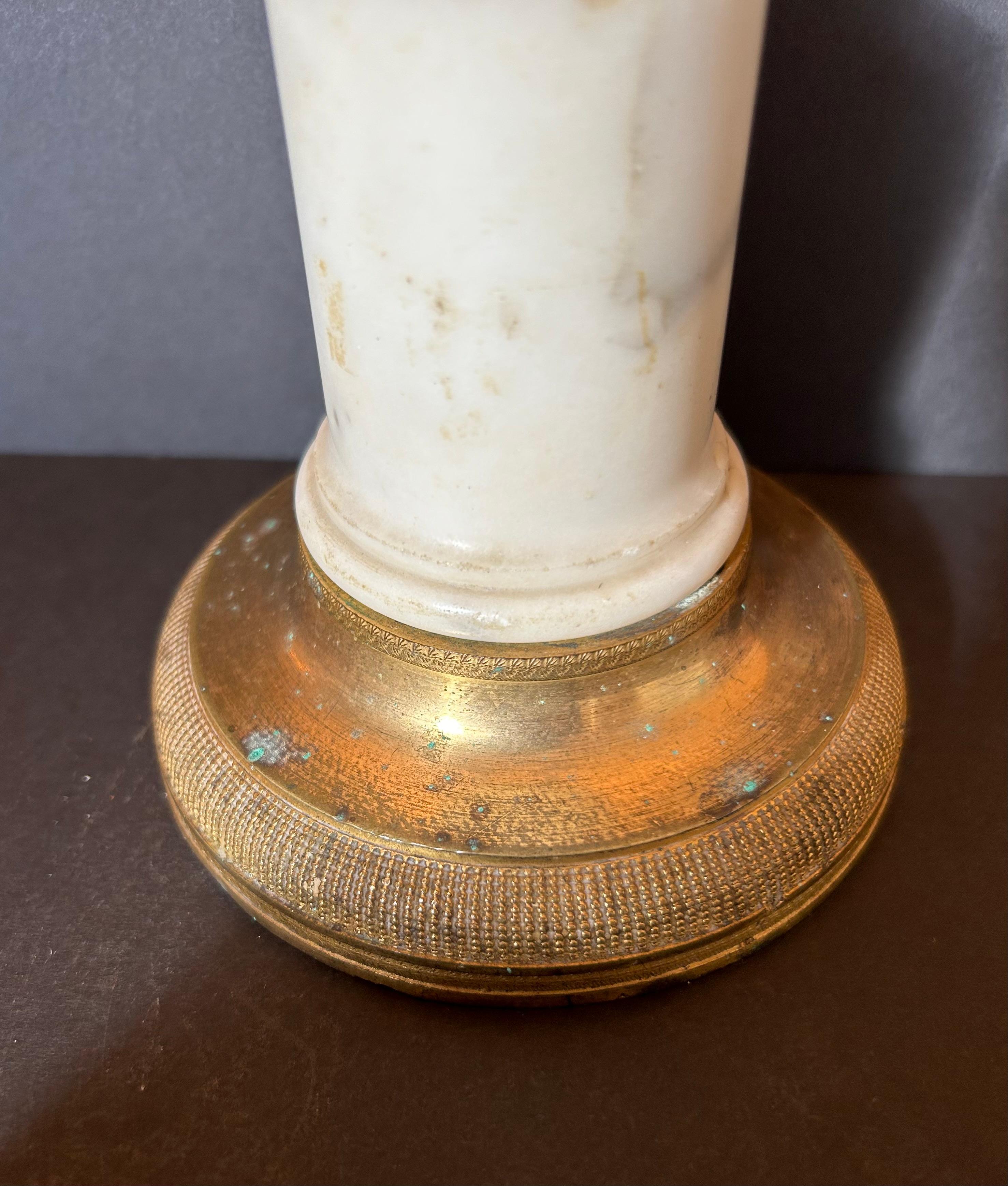 Candelabro francese a due braccia in bronzo e marmo, XIX secolo in vendita 3