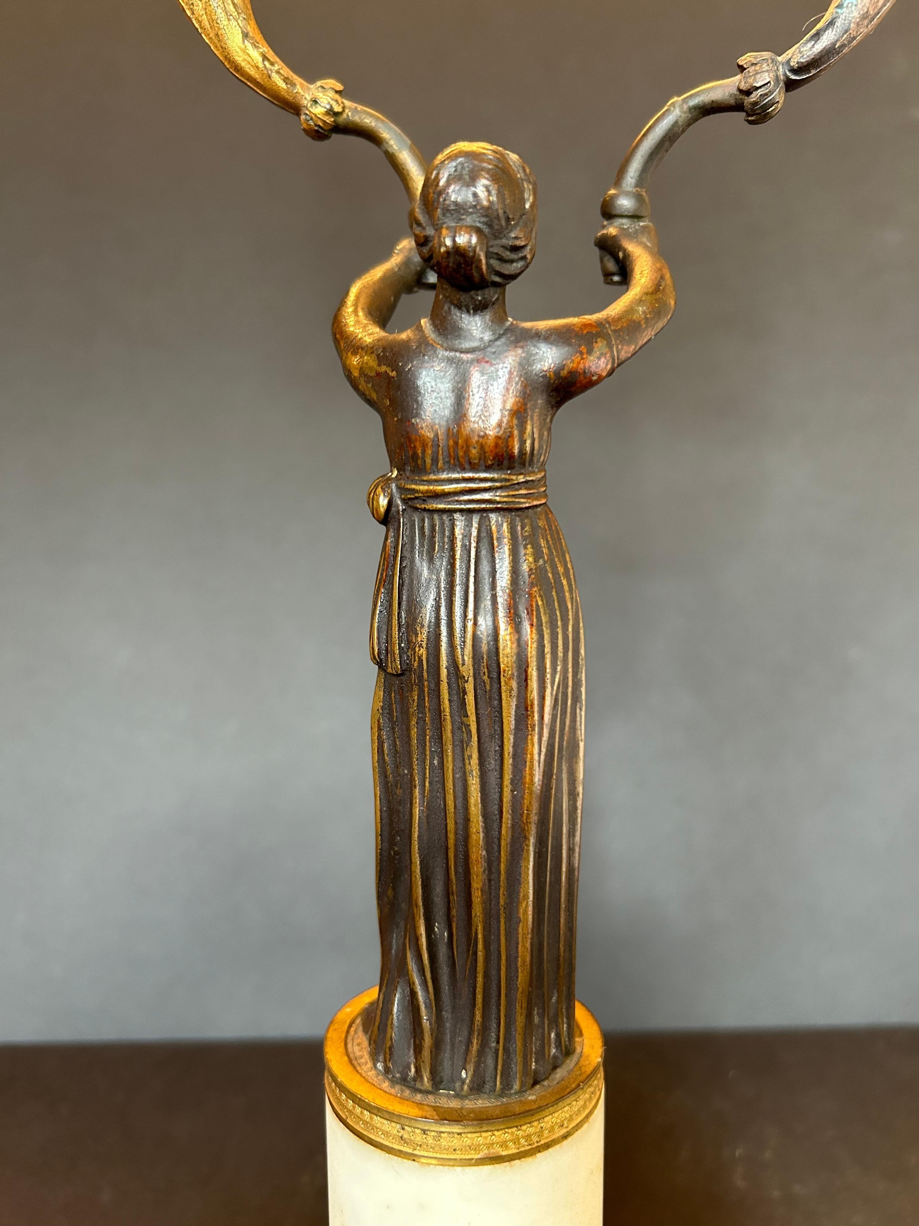 Candelabro francese a due braccia in bronzo e marmo, XIX secolo In condizioni buone in vendita a Toronto, CA