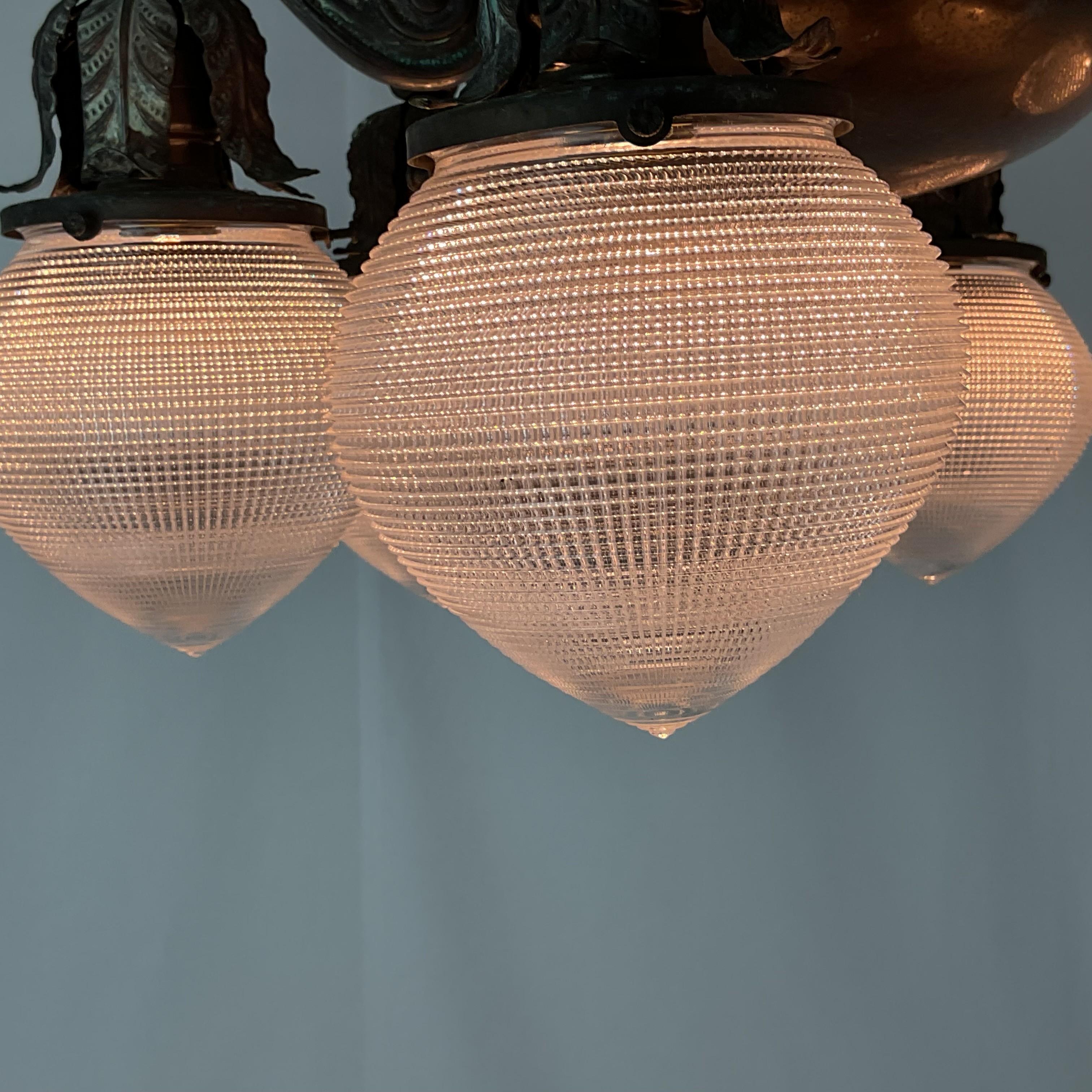 Lustre Art Déco en bronze avec verre Halophane d'origine en vente 3