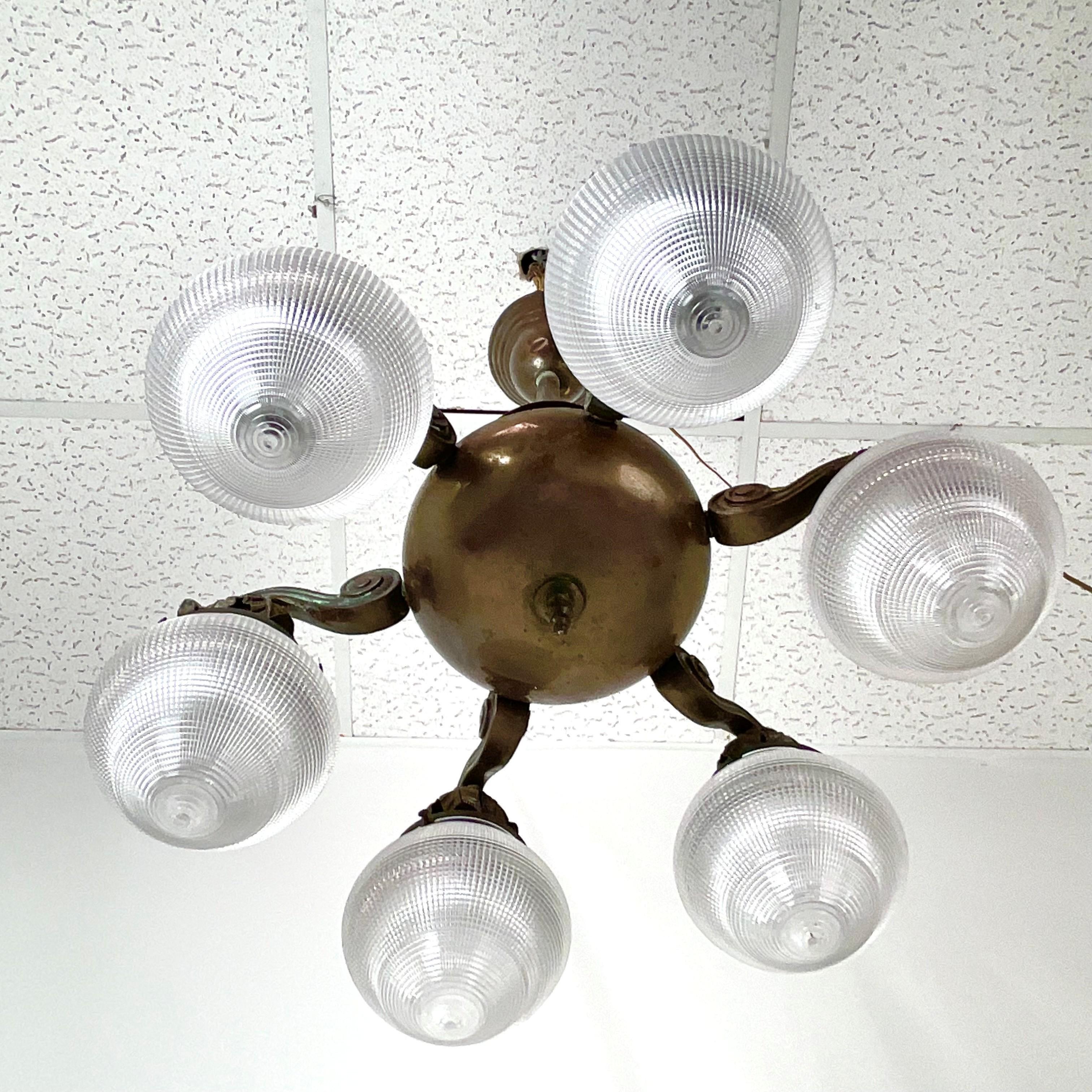 Lustre Art Déco en bronze avec verre Halophane d'origine en vente 9