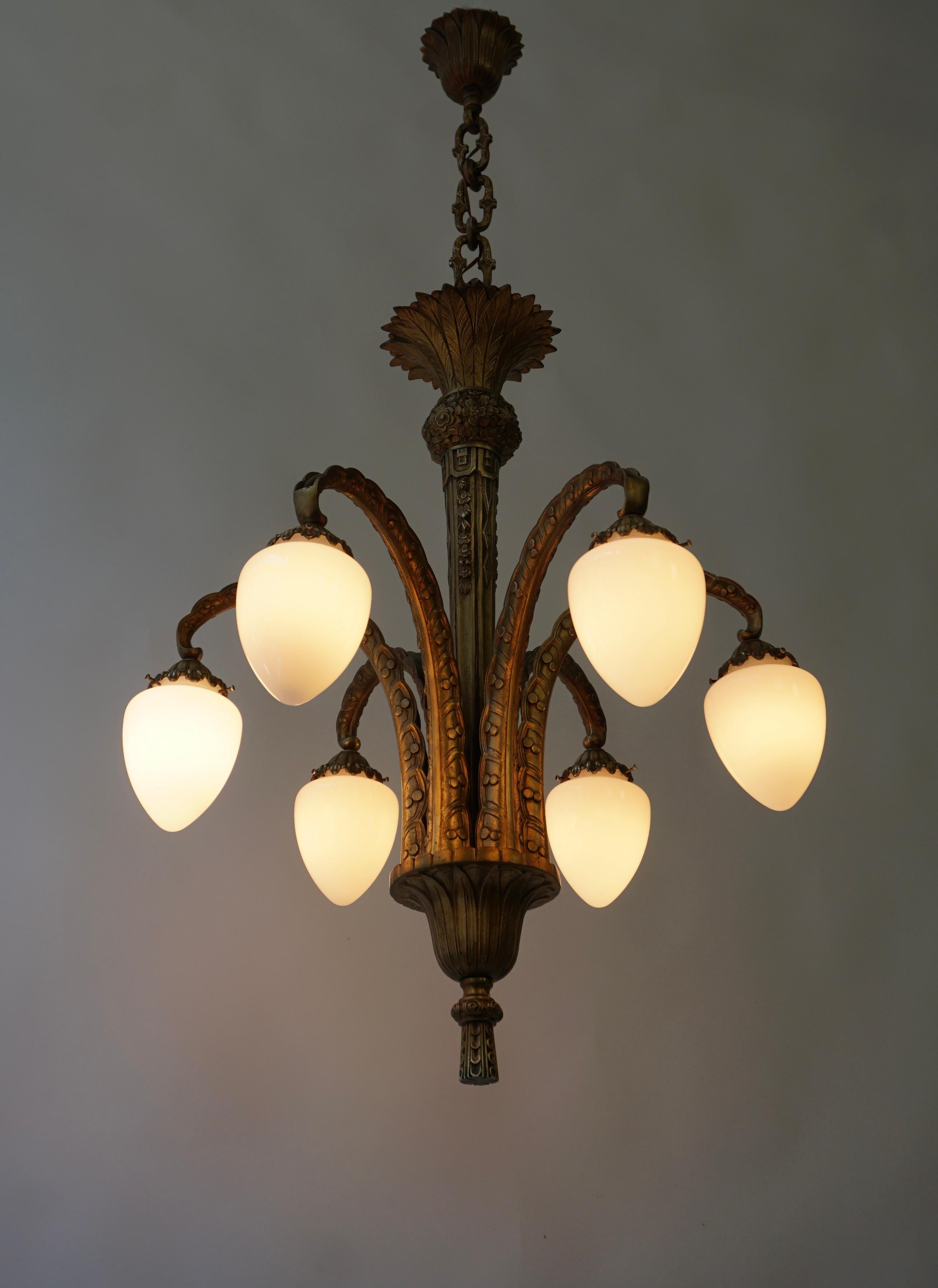 French Bronze Art Deco Opaline Glass Palm Tree Chandelier In Good Condition In Antwerp, BE