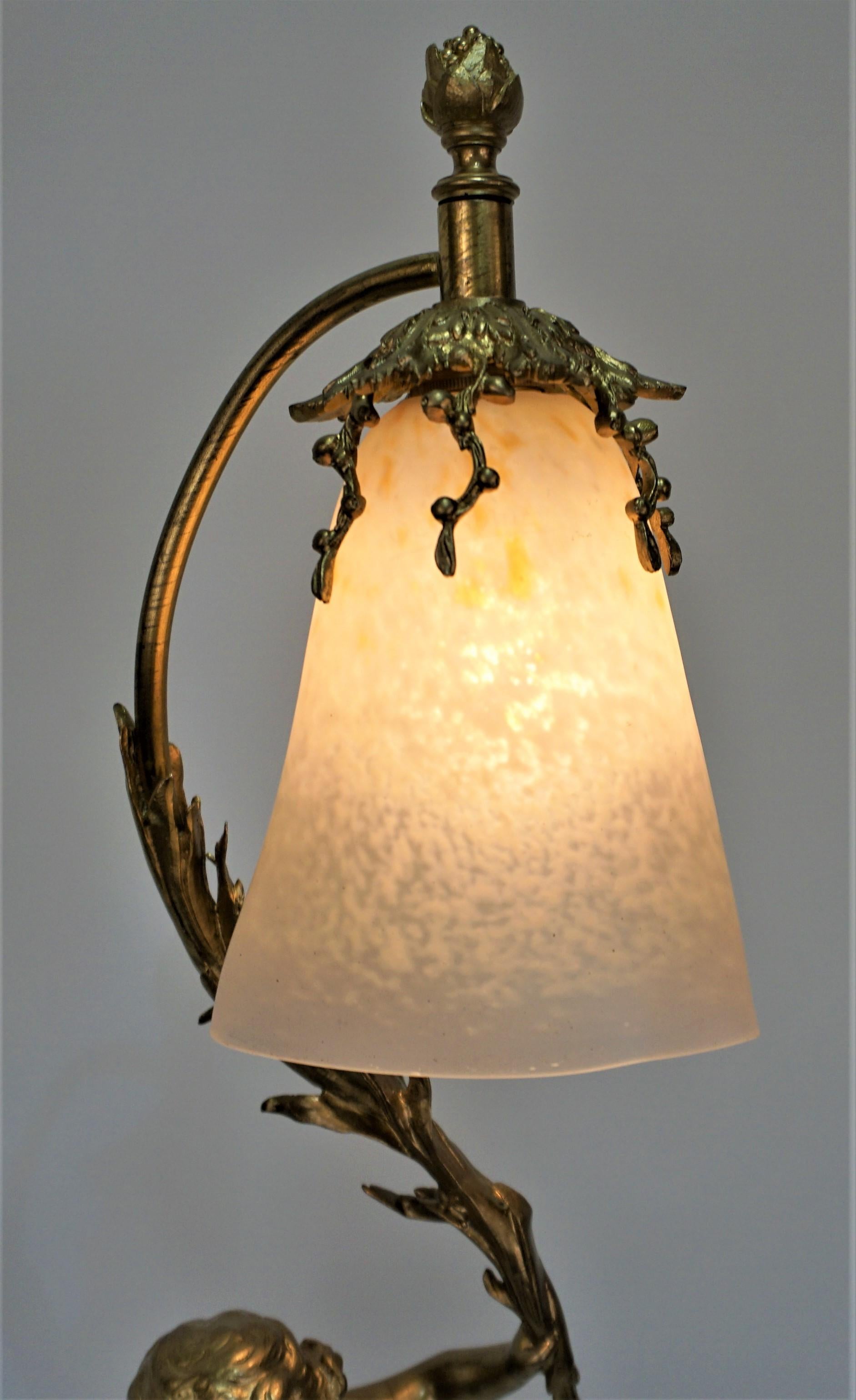 French Bronze Art Glass Table Lamp In Good Condition In Fairfax, VA