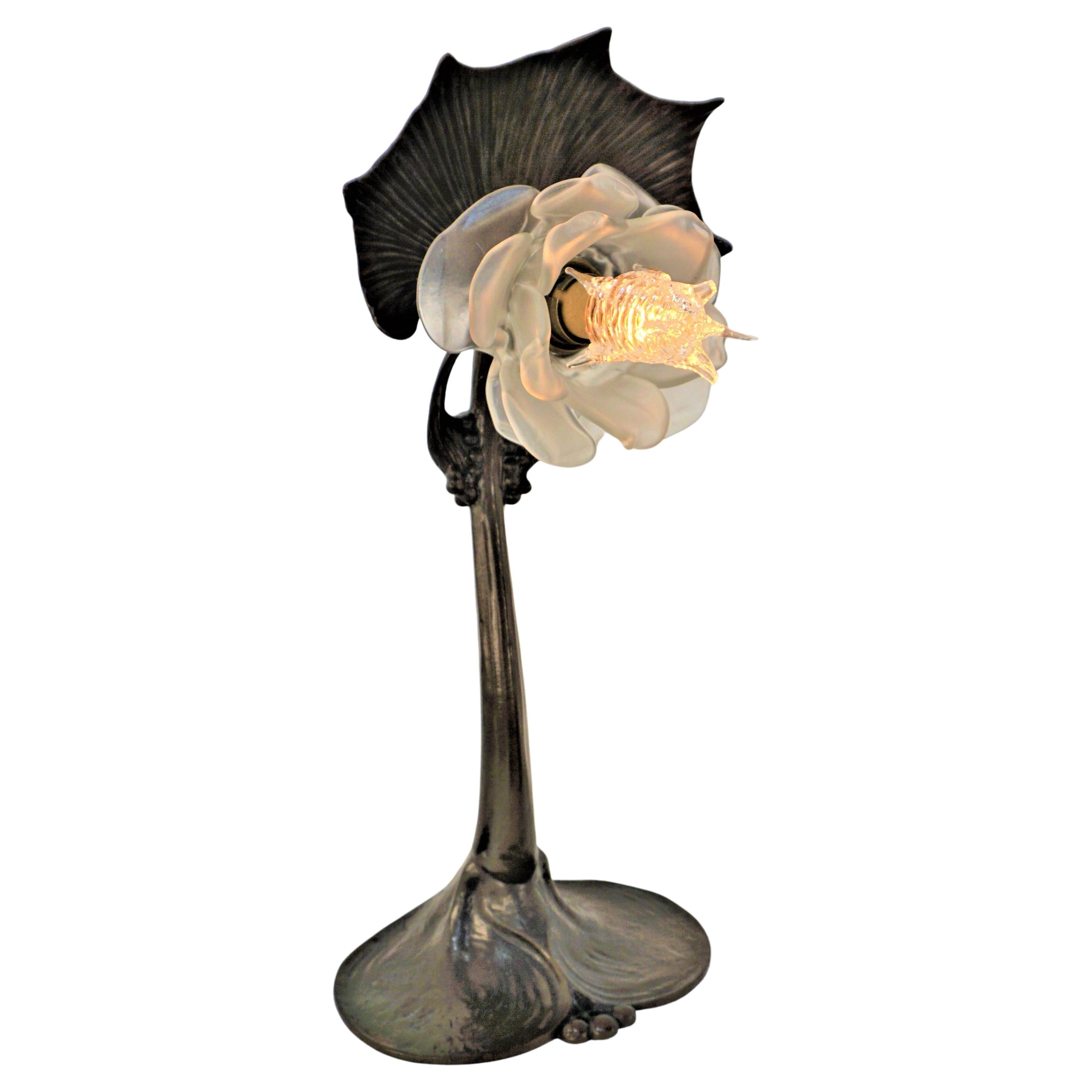Lámpara de sobremesa Art Nouveau francesa de bronce en venta