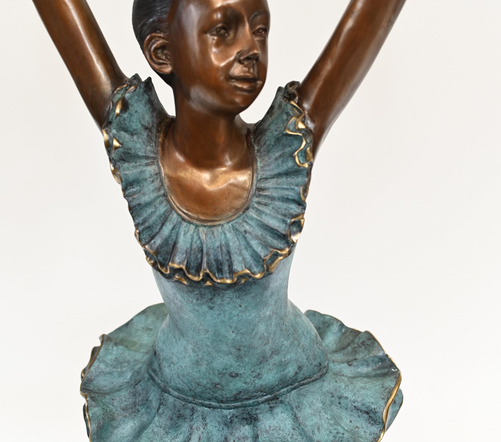 French Bronze Ballet Dancer Pirouette Figurine Ballerina In Good Condition For Sale In Potters Bar, GB