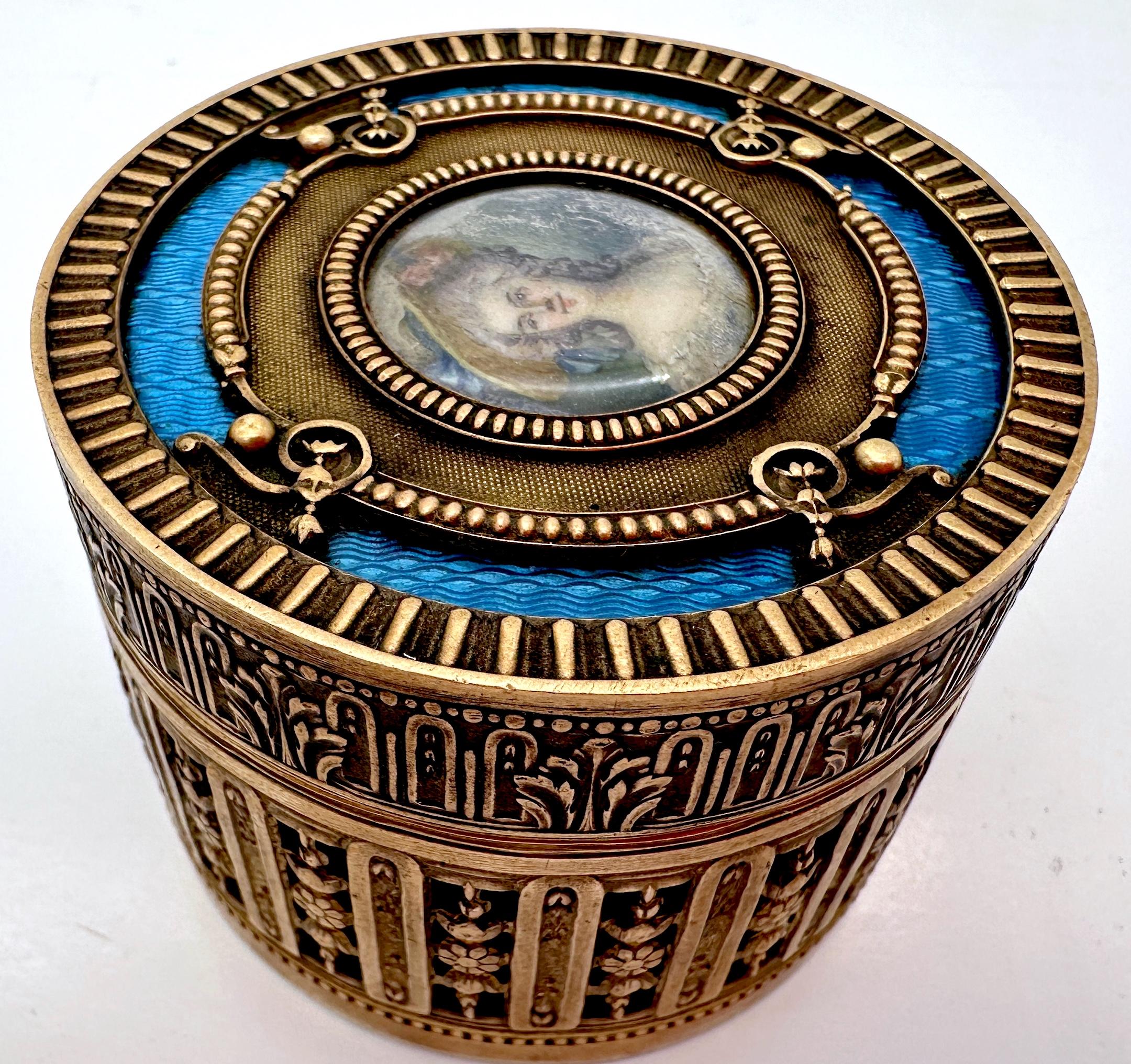 Französische Bronze & blaue Guilloche-Emaille-Porträtbox - gestempelt 'Frankreich (20. Jahrhundert) im Angebot