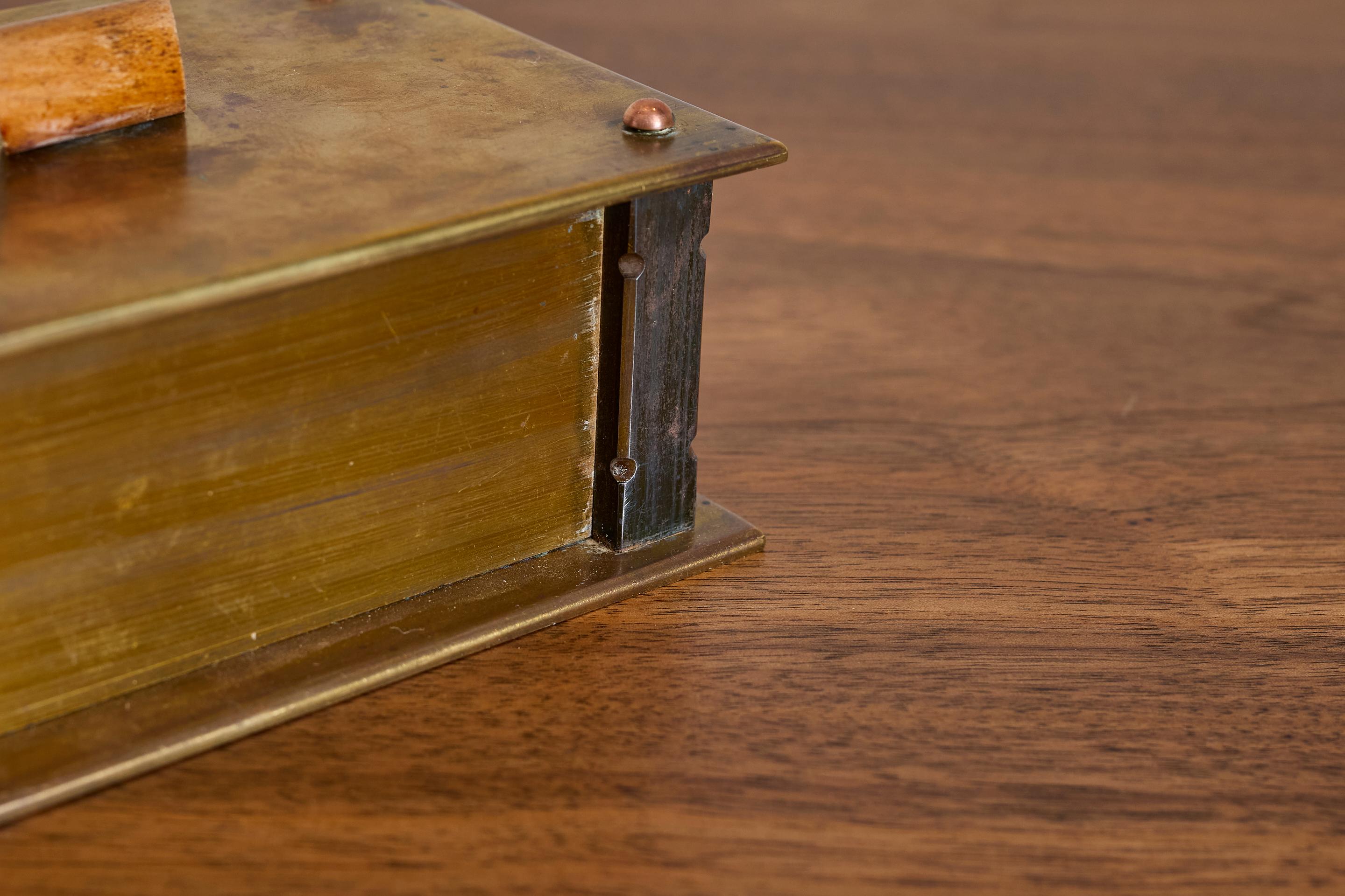 French Bronze Box in vendita 2