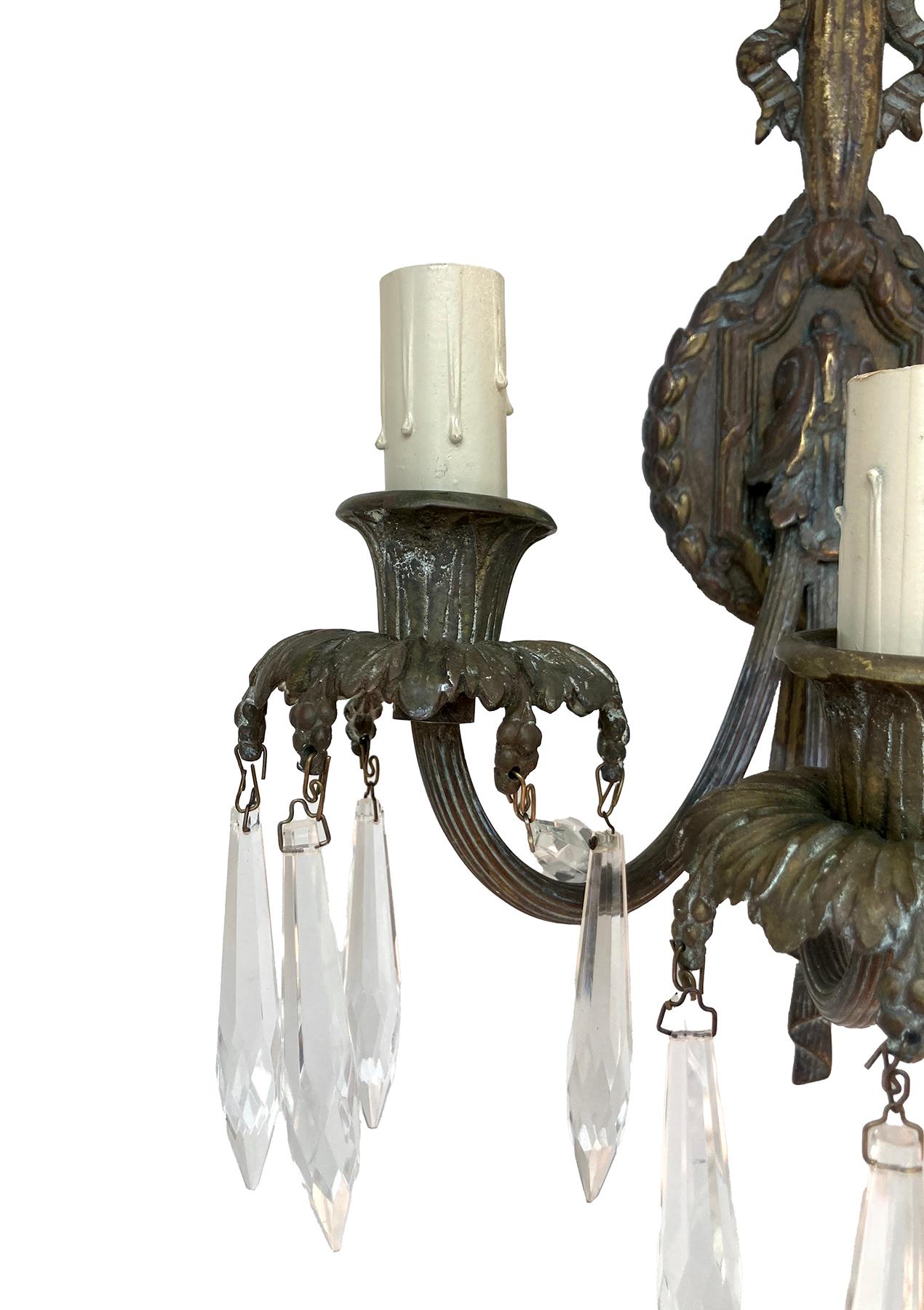 Coppia di candelabri in bronzo francese in vendita 2
