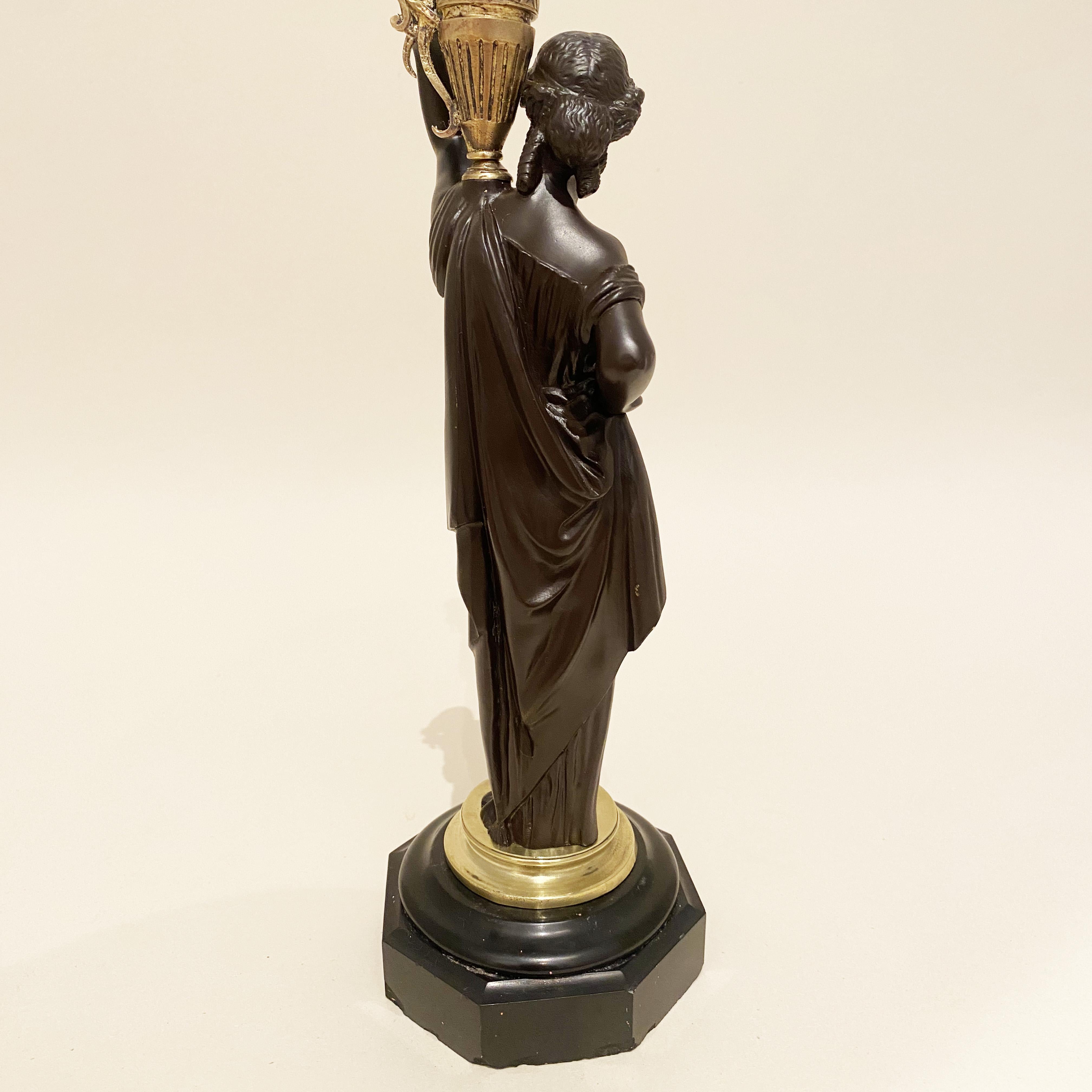 French Bronze Caryatid Candelabra Lamp, Water carrier woman, XIX century. In Good Condition In Lille, FR