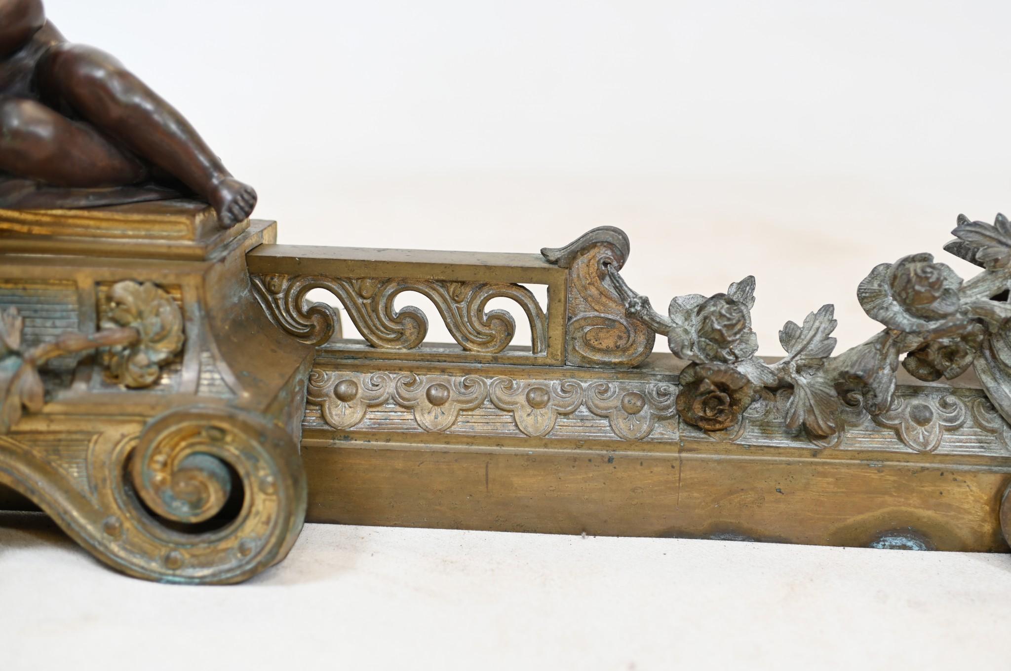 Griglia per caminetto in bronzo francese Chenet Andiron Parcel dorata in vendita 7