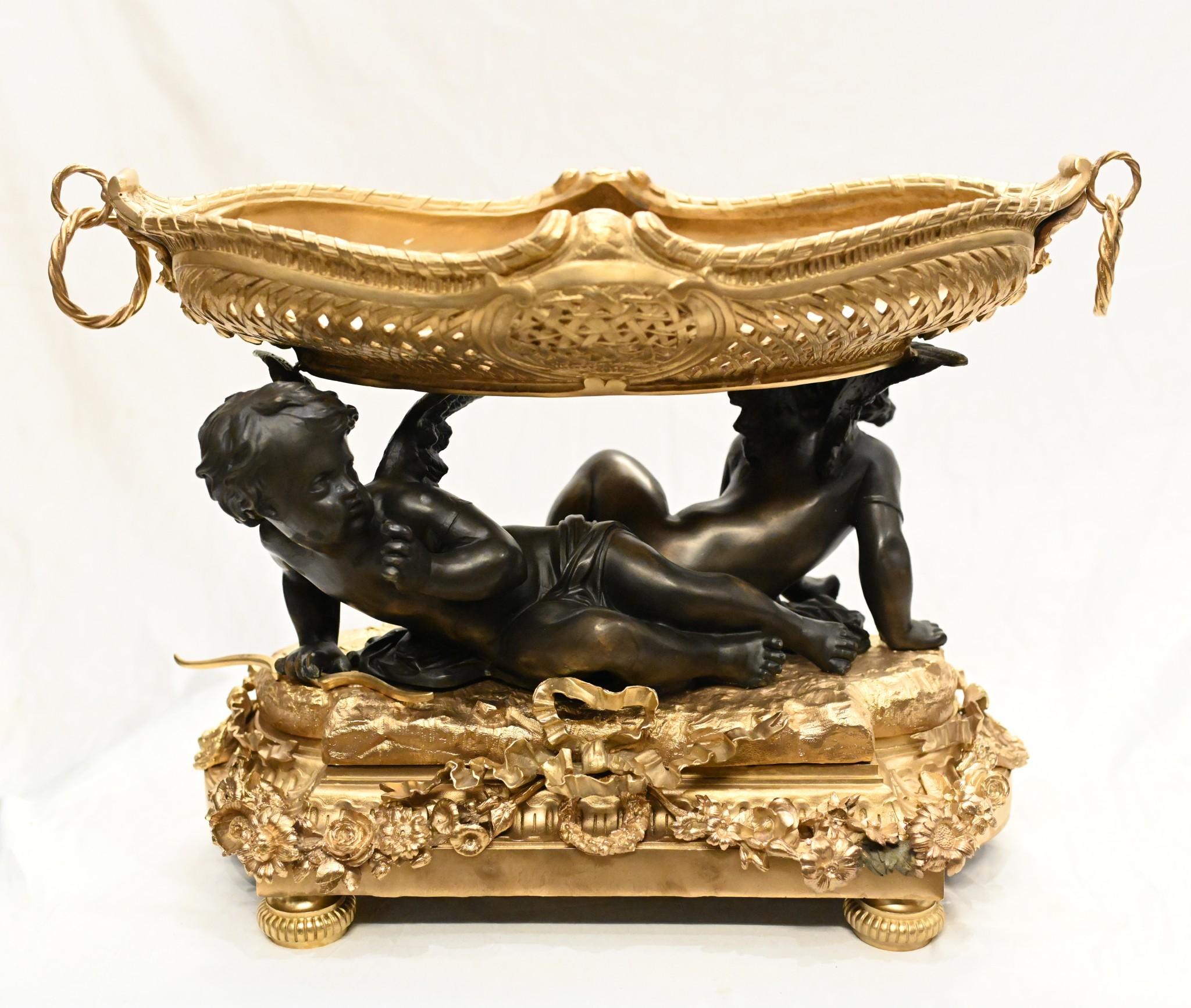 Bol décoratif Tazza en bronze doré d'après Clodion 8