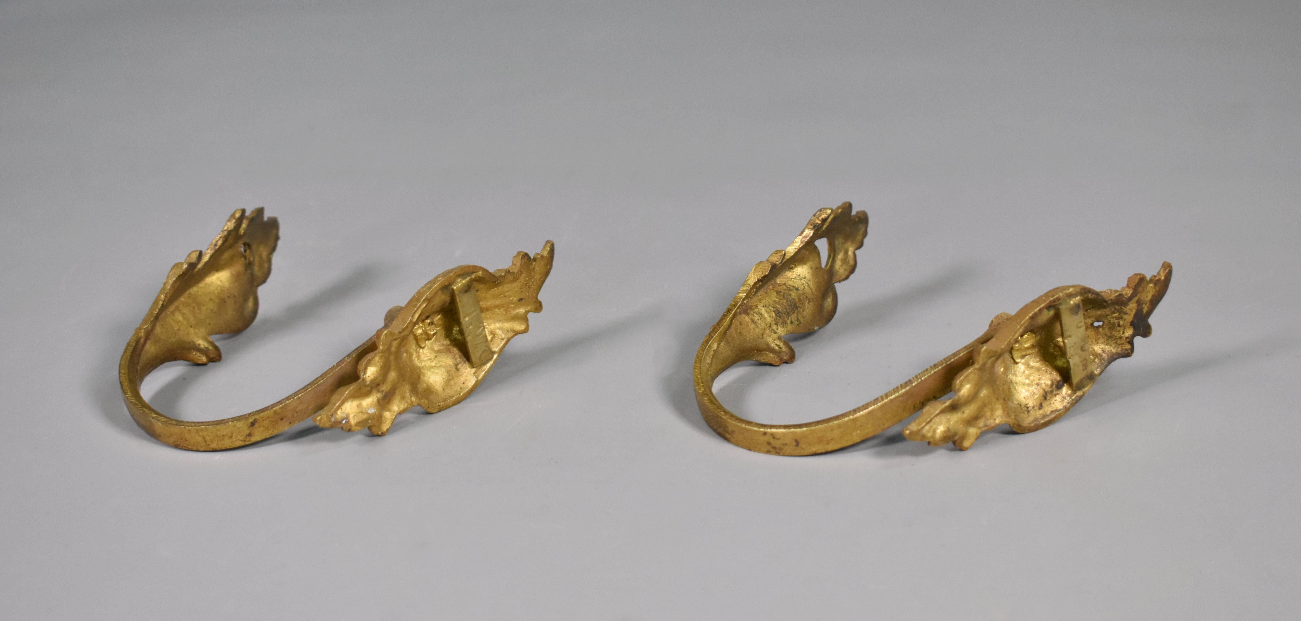 Embouts de rideaux en bronze de style Louis XV en vente 7