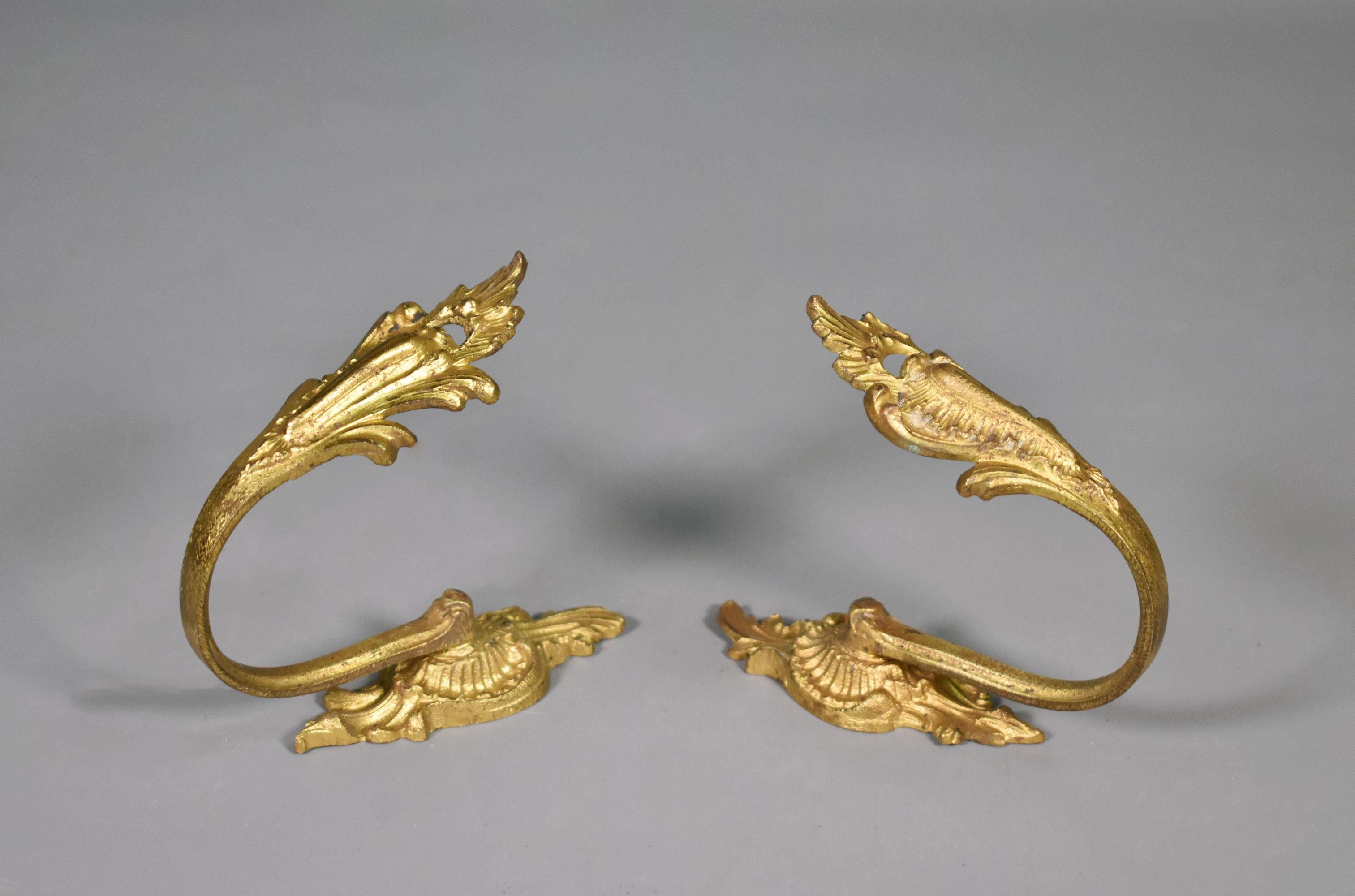 XIXe siècle Embouts de rideaux en bronze de style Louis XV en vente