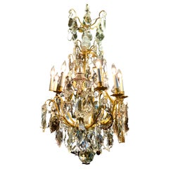 Lampadario Dore in bronzo francese con nove luci, cristalli trasparenti e lavanda pallida