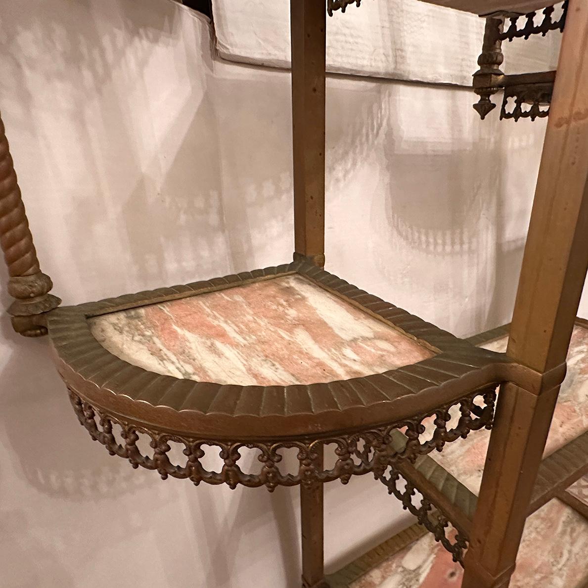 Étagère francese in bronzo in vendita 4