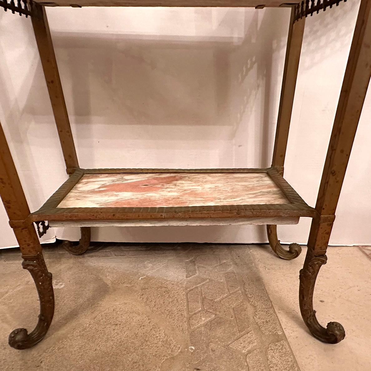XIX secolo Étagère francese in bronzo in vendita