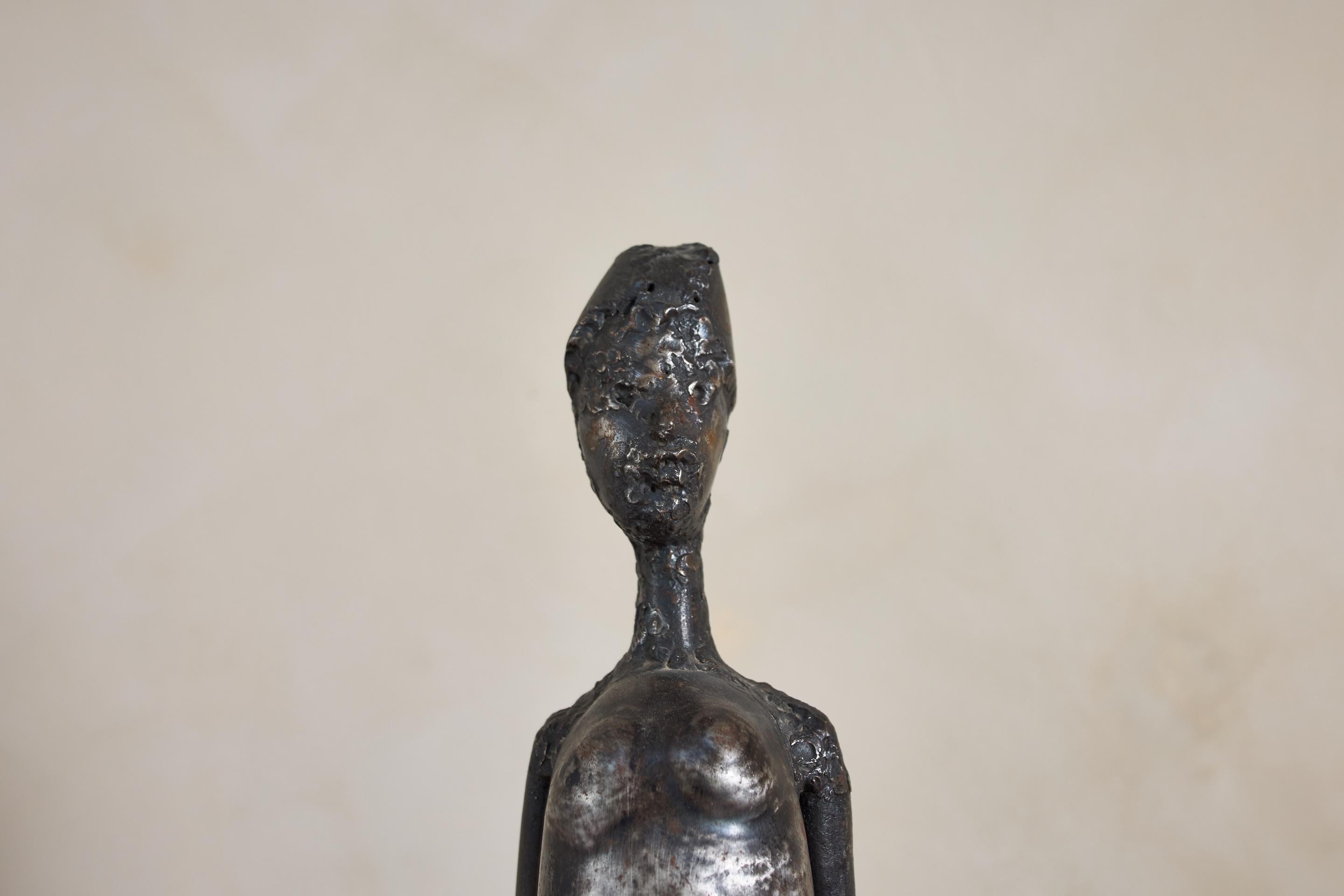 Sculpture féminine en bronze français en vente 6