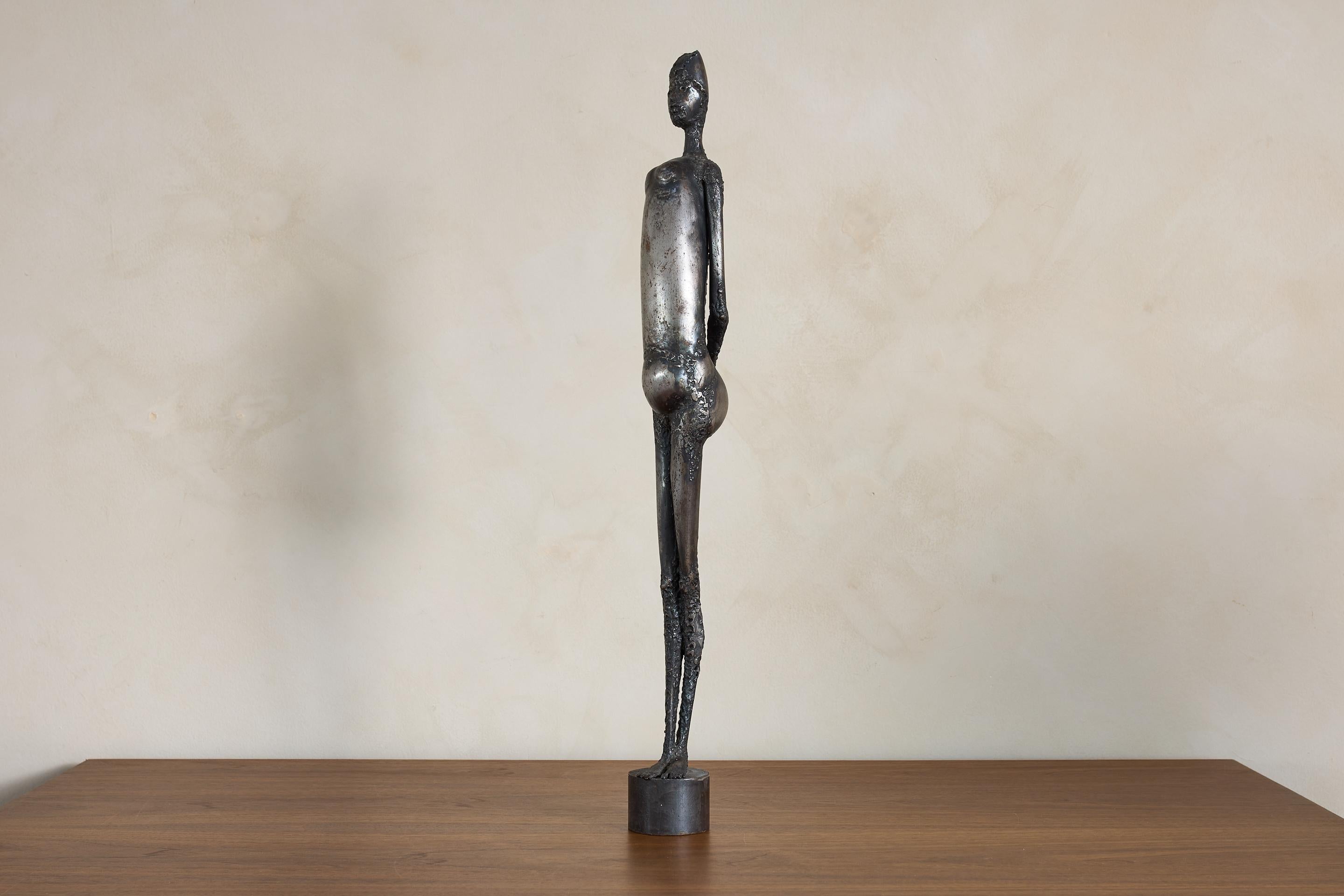 Milieu du XXe siècle Sculpture féminine en bronze français en vente