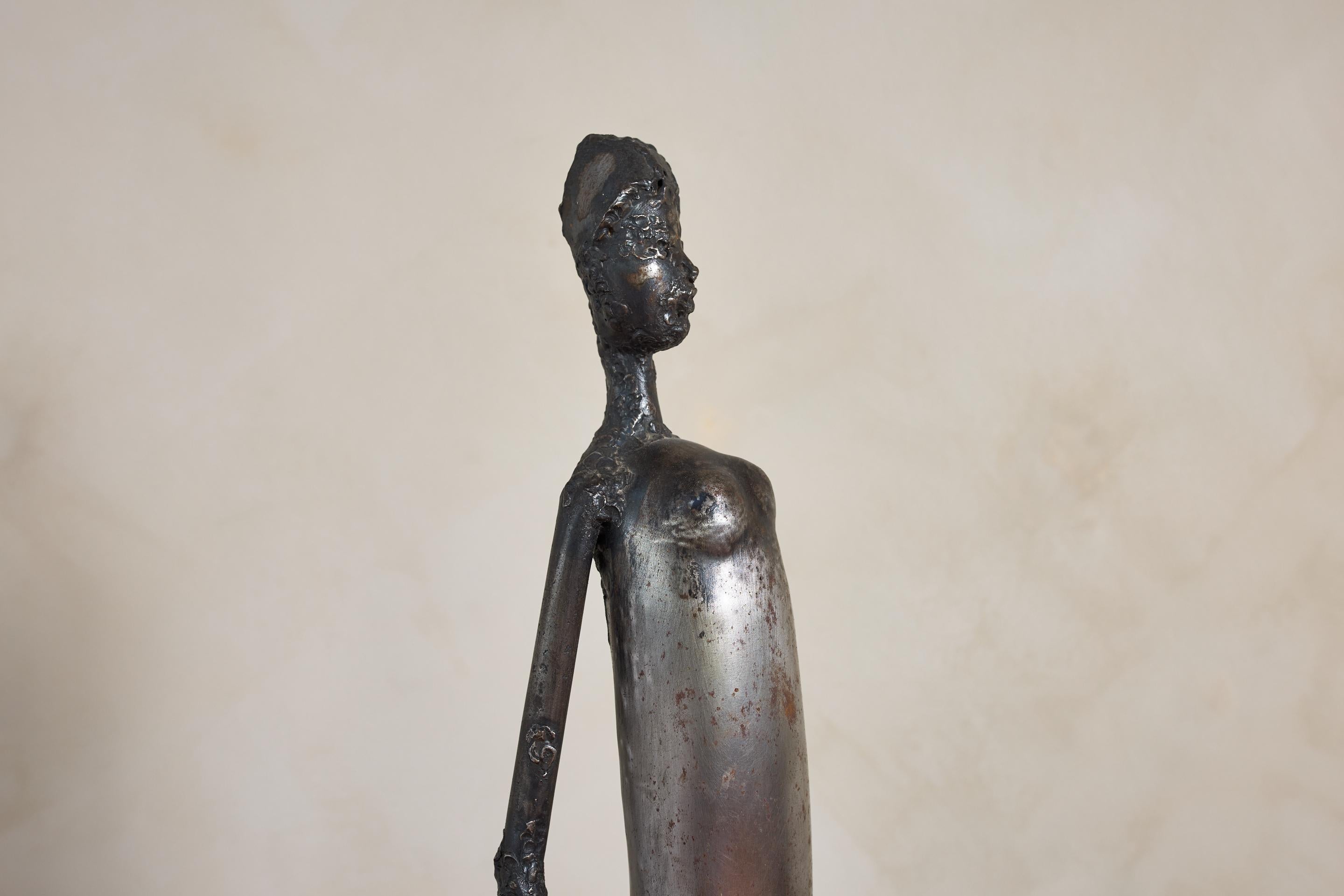 Sculpture féminine en bronze français en vente 4