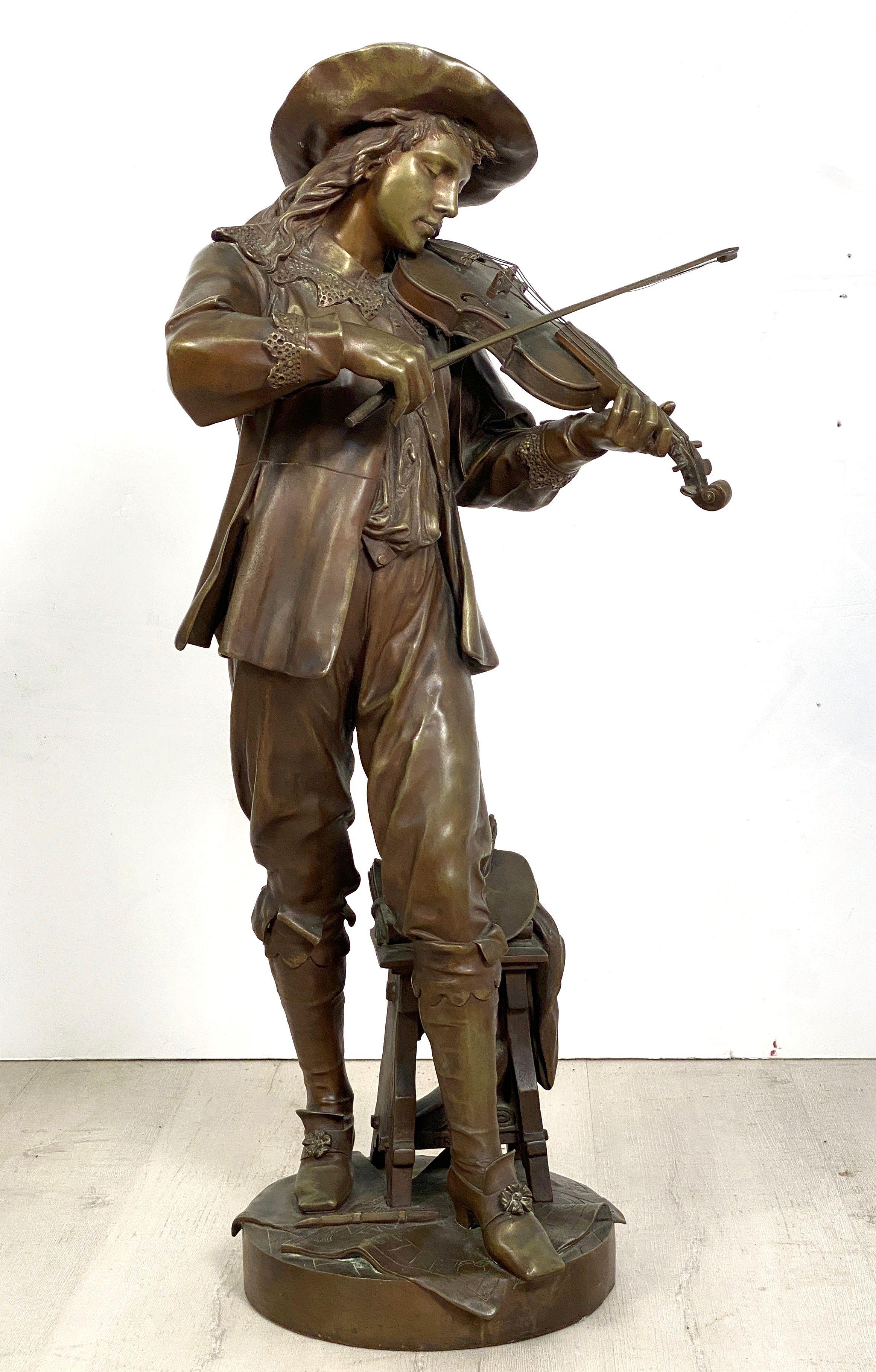 French Bronze Figural Sculpture of a Musician by Boyer Fres. Bronziers - Paris In Good Condition For Sale In Austin, TX
