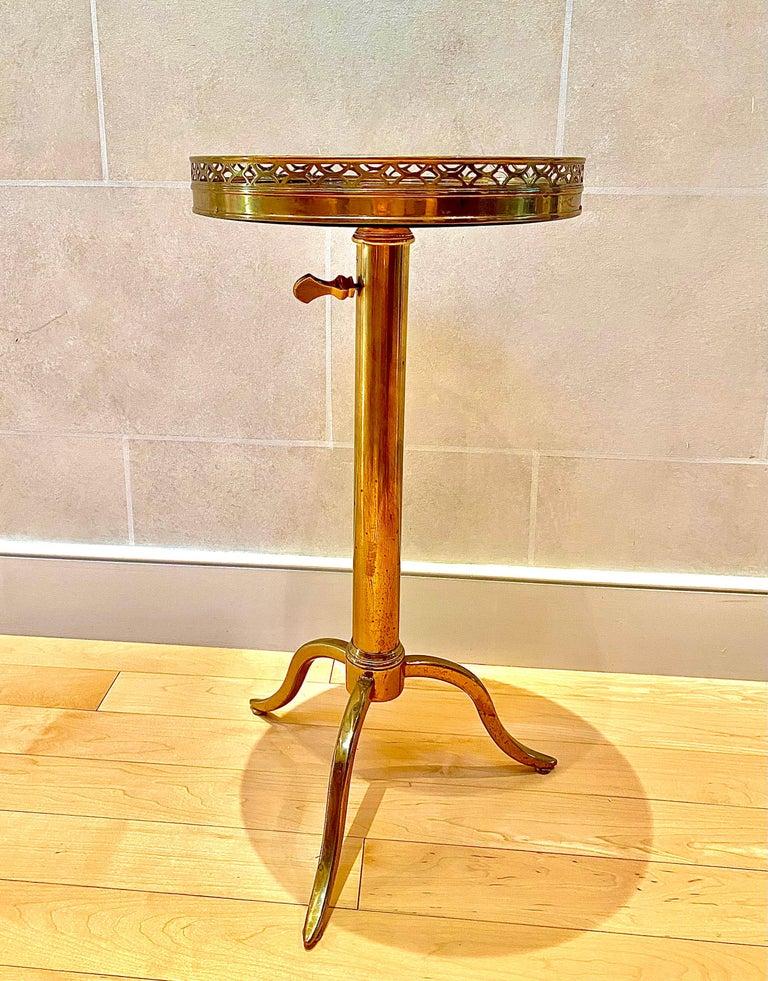 French Bronze Guéridon Side Table in the Manner of Maison Toulouse, Telescopic For Sale 11
