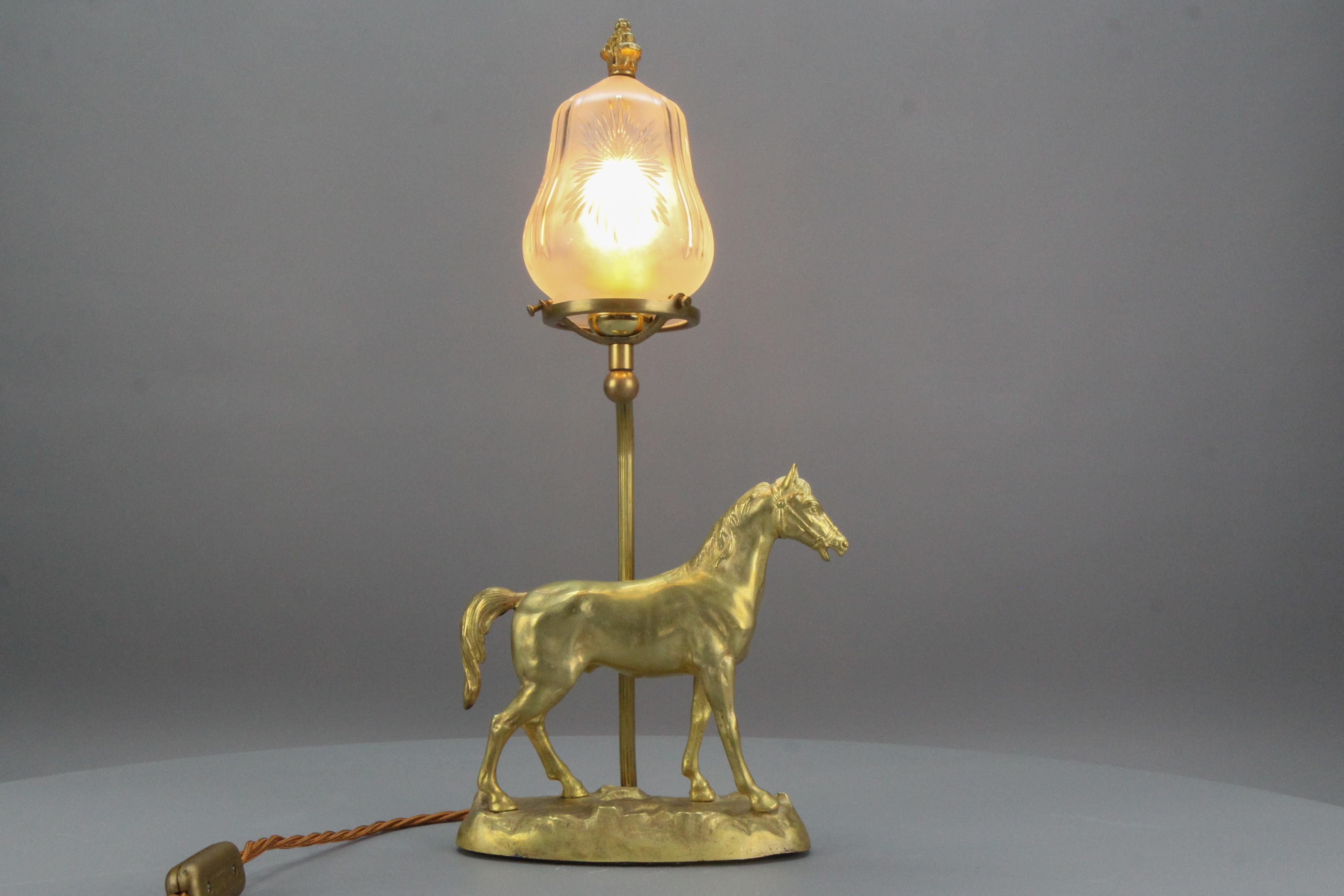 French Bronze Horse Sculpture and Cut Frosted Glass Table Lamp, ca 1950s For Sale 6