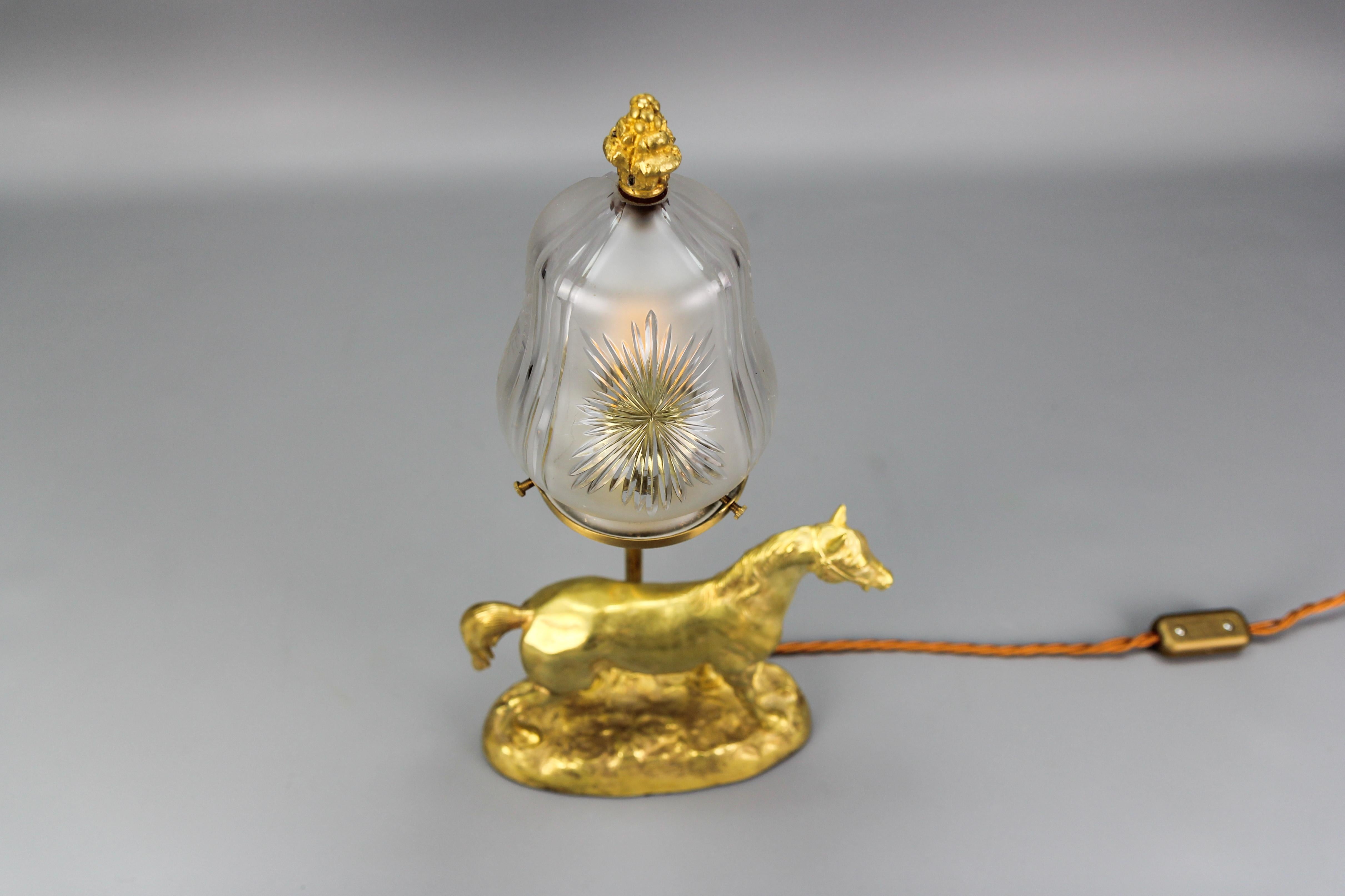 French Bronze Horse Sculpture and Cut Frosted Glass Table Lamp, ca 1950s For Sale 9