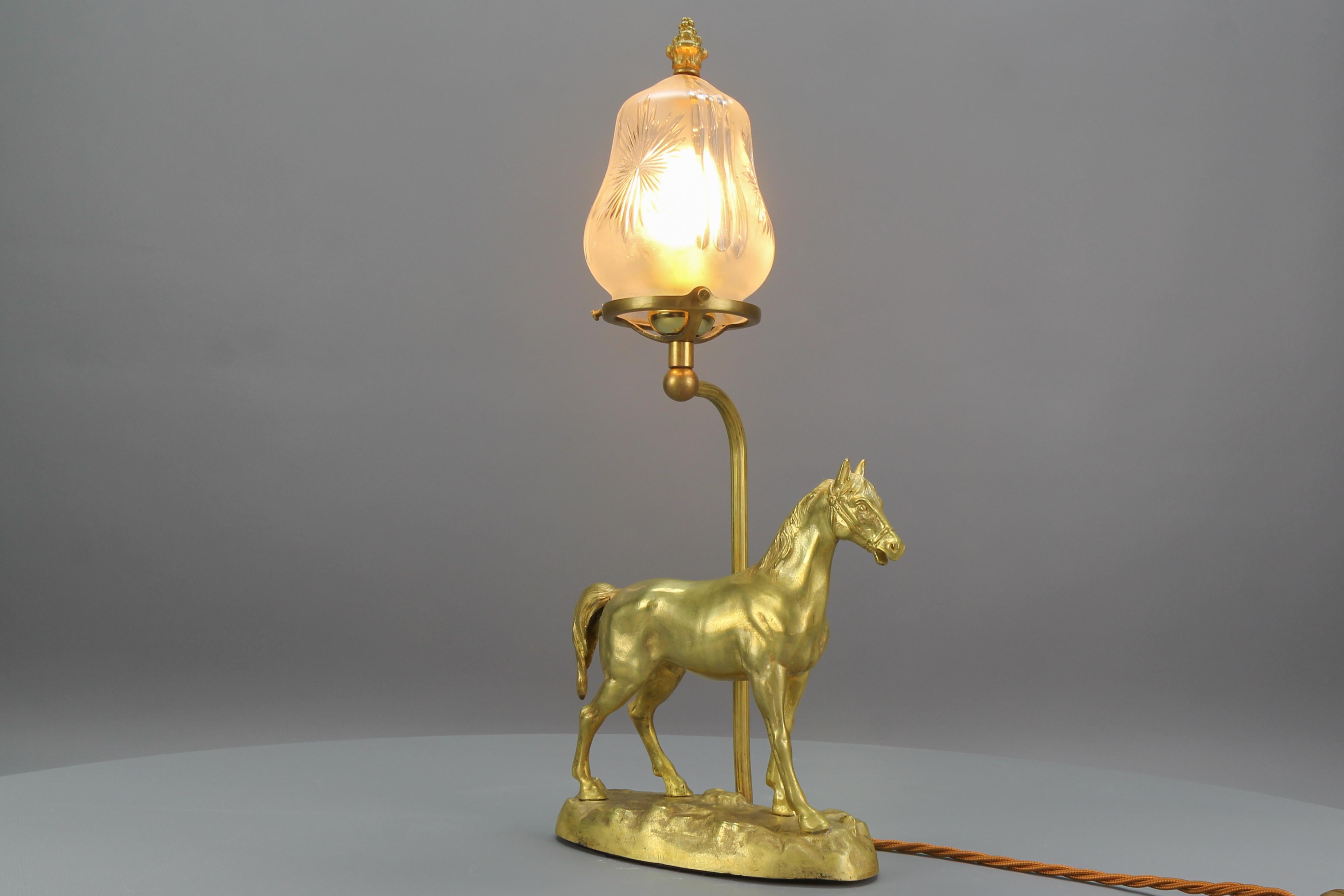 Hollywood Regency French Bronze Horse Sculpture and Cut Frosted Glass Table Lamp, ca 1950s For Sale