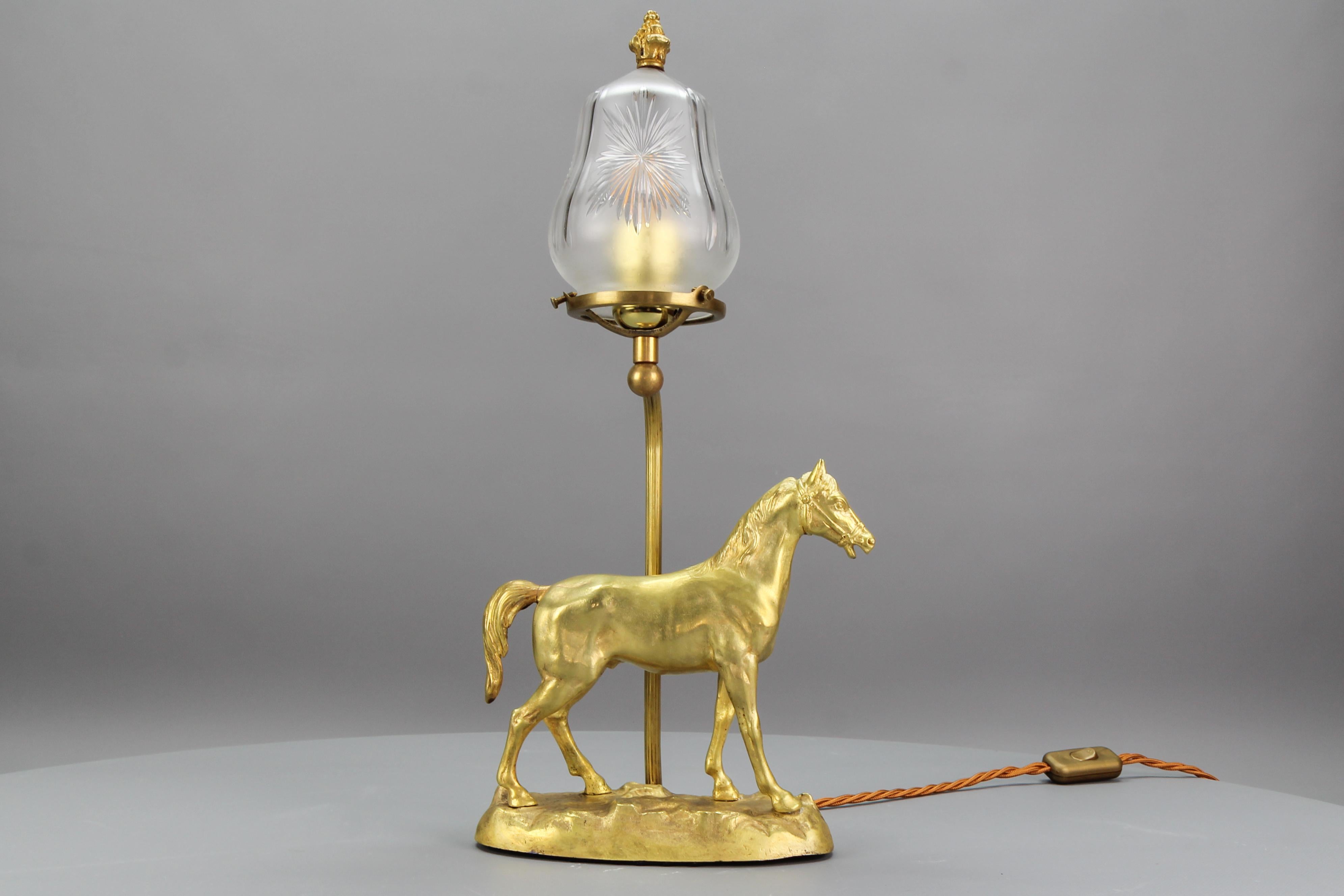 Mid-20th Century French Bronze Horse Sculpture and Cut Frosted Glass Table Lamp, ca 1950s For Sale