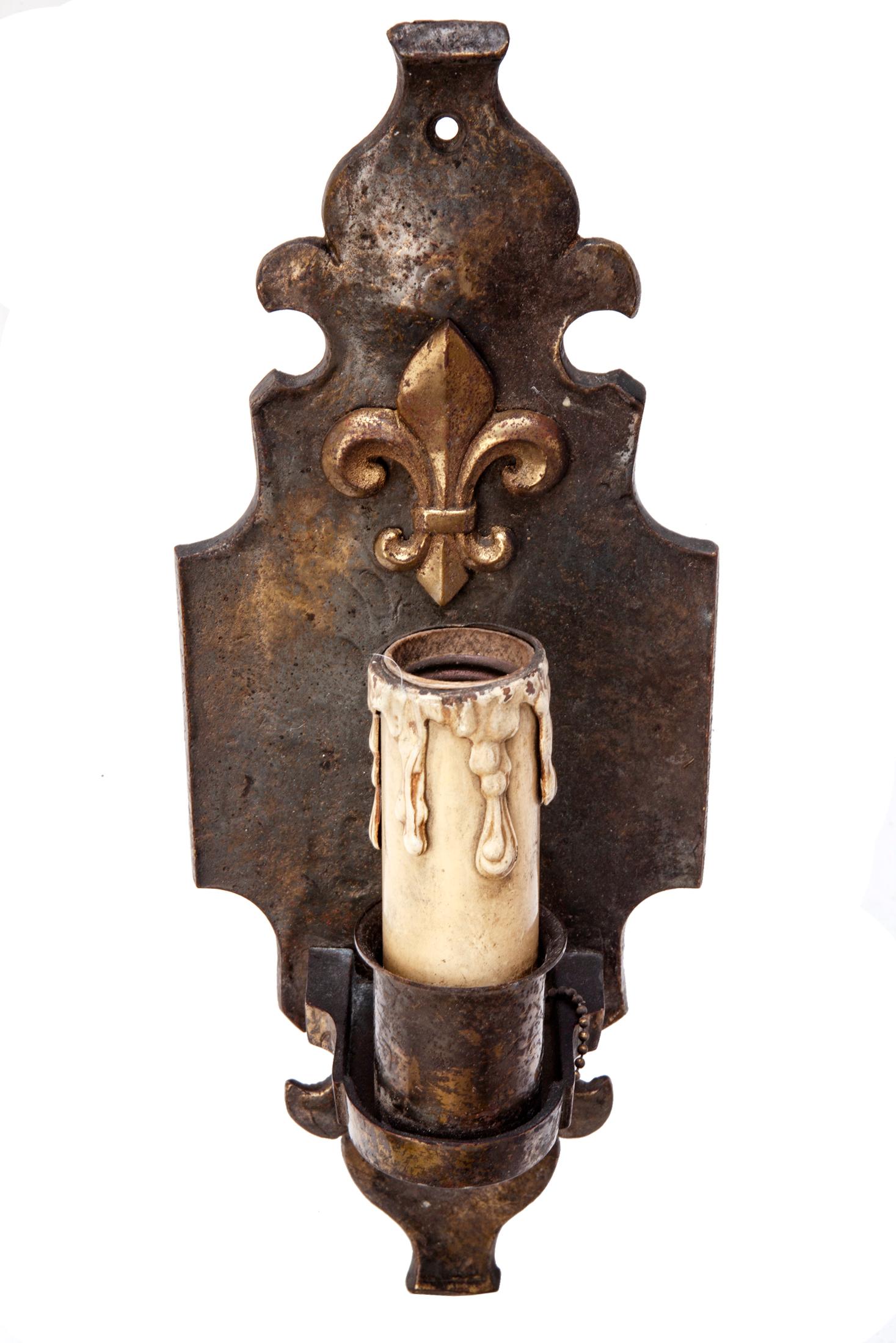 20th Century French Bronze & Iron Wall Sconce with Fleur De Lis For Sale