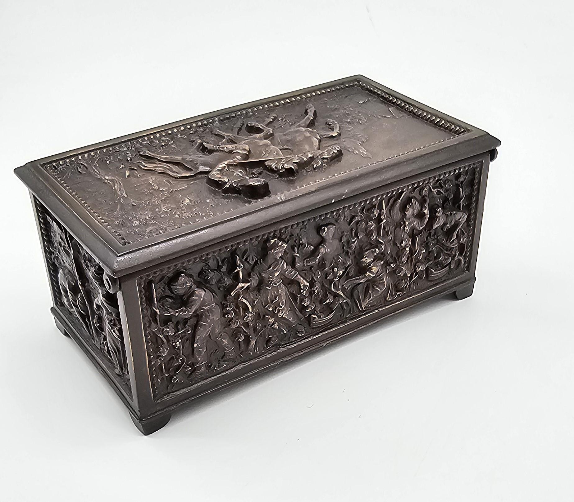 Cofre joyero francés de bronce decorado con escenas rurales hacia 1860 en Bueno estado para la venta en Central England, GB
