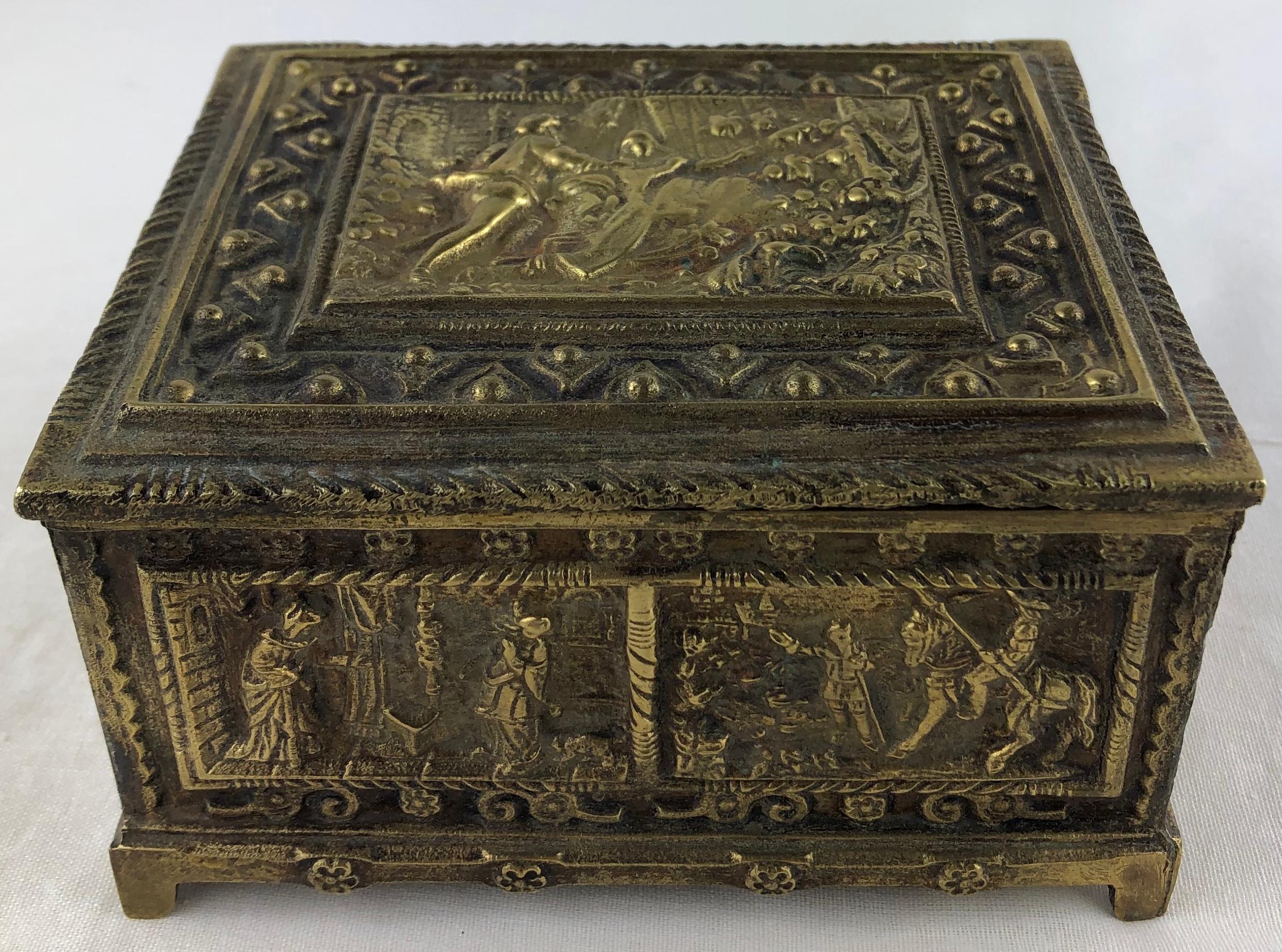 French Bronze Jewelry Box with High Reliefs, circa 1880 2