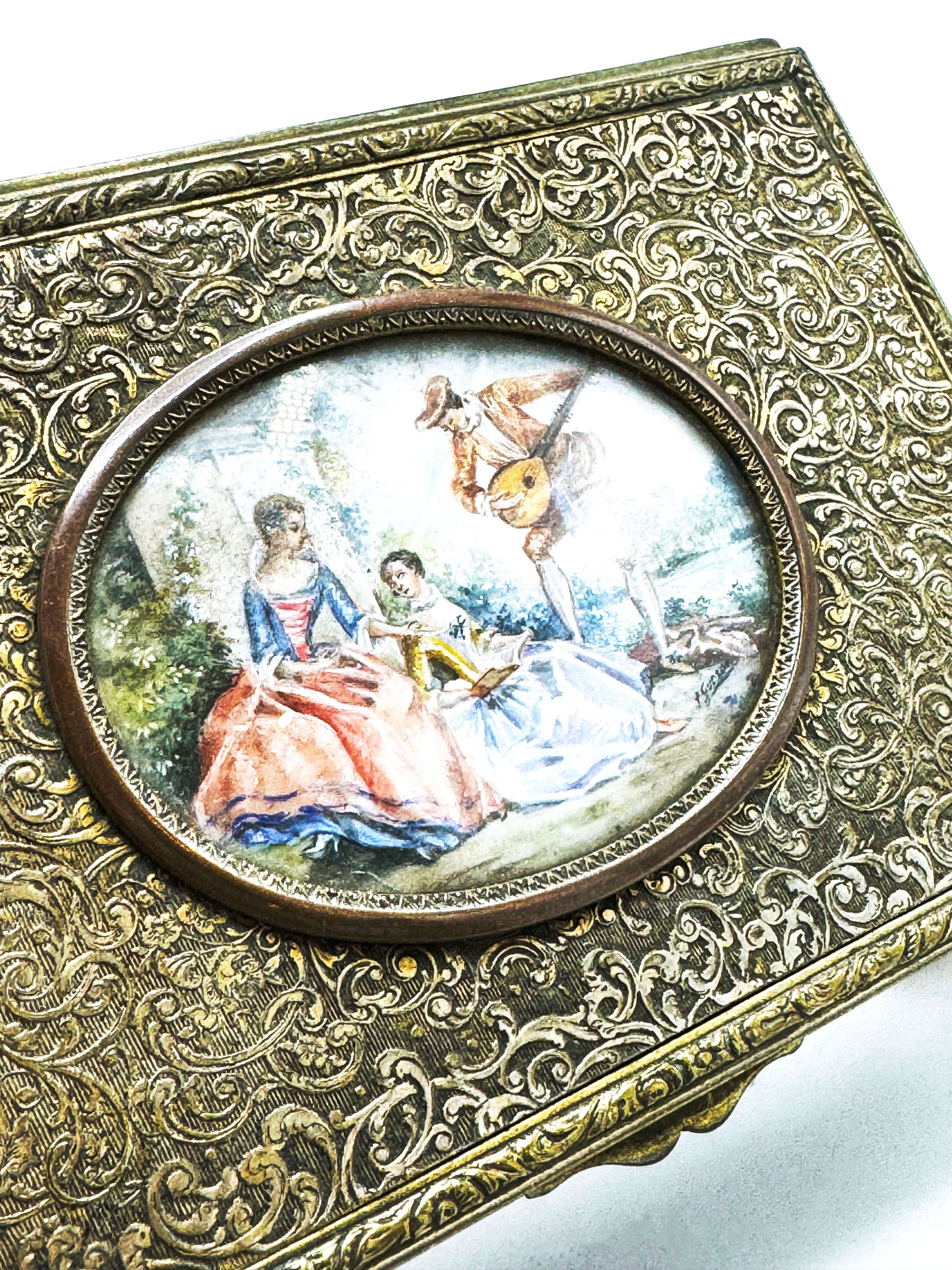 French Bronze Jewelry Musical Box with Portrait Miniature Painting In Good Condition For Sale In Autonomous City Buenos Aires, CABA