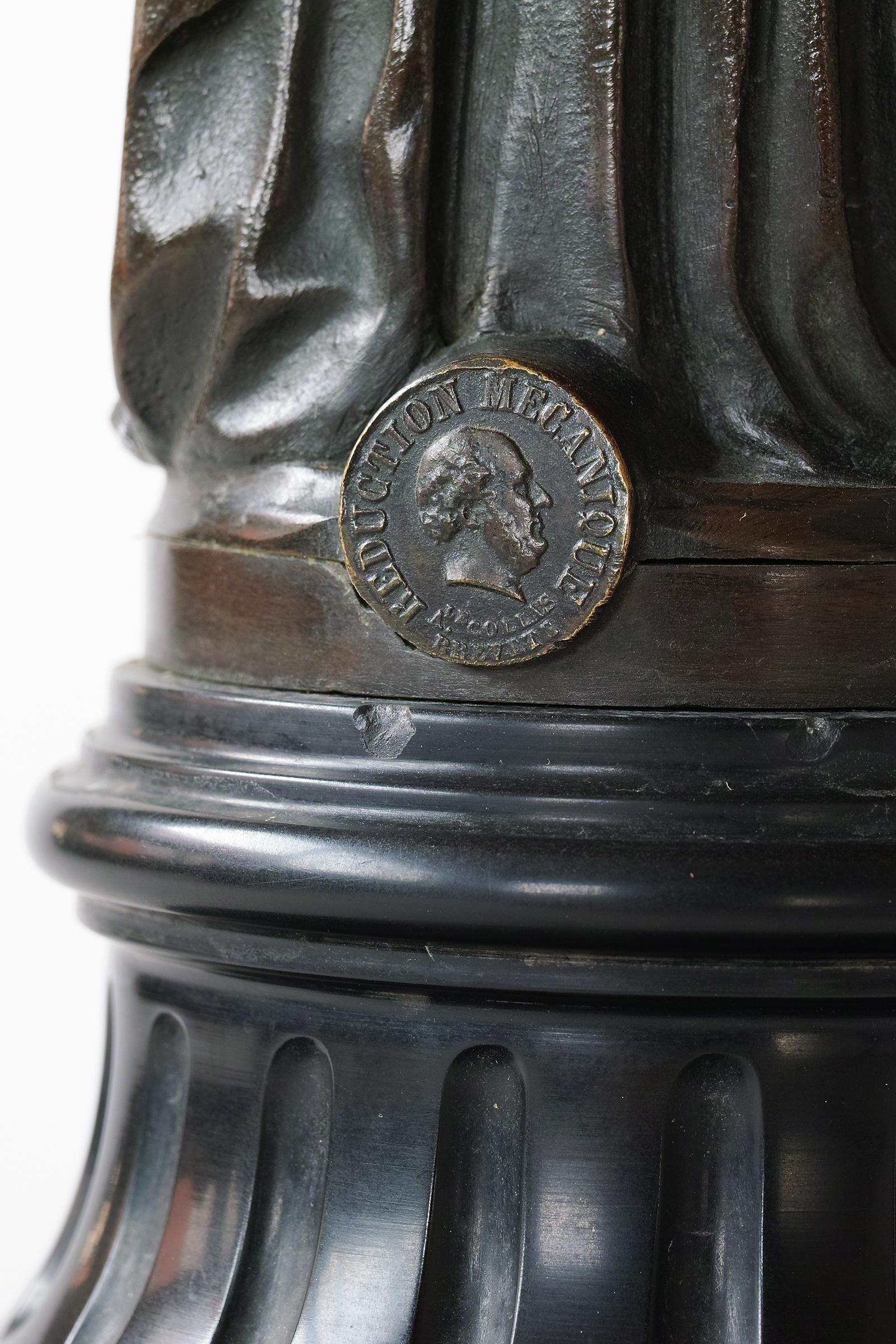 Lampe française en bronze d'Achille Collas d'après les cariatides de Jean Goulon 2