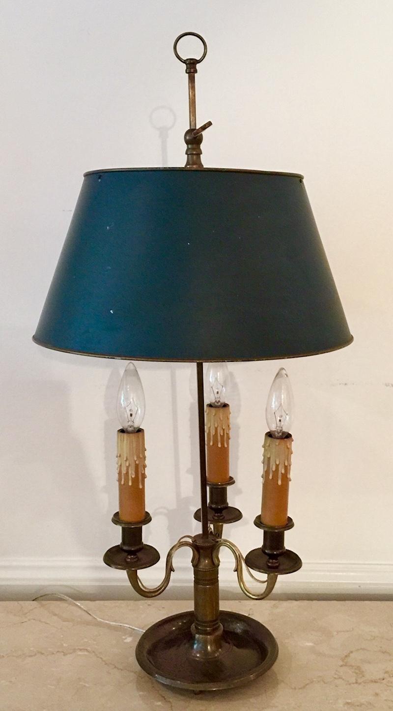 French bronze Lampe Bouillotte with dark green Tôle shade.
Three-arm lights, beautiful, simple, classical model.