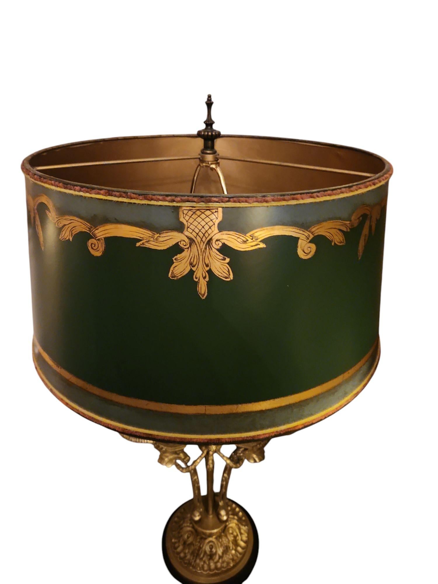 Lámparas francesas de bronce con pantallas a medida, Siglo XX en Excelente estado para la venta en Los Angeles, CA