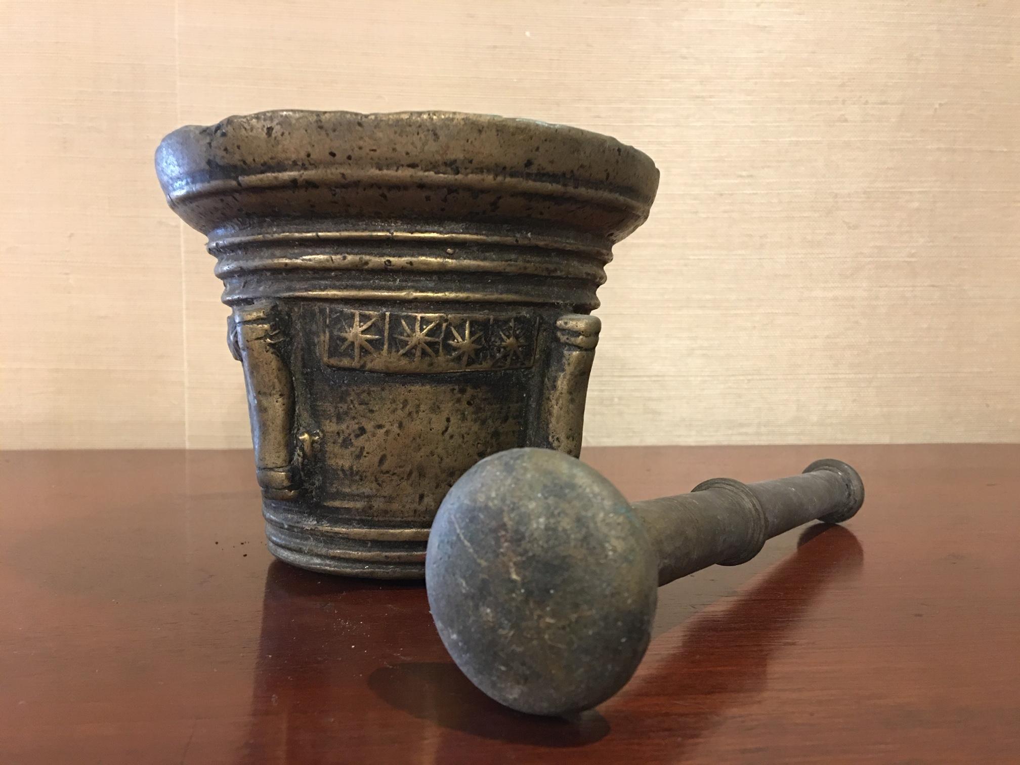 French bronze mortar and pestle, original Patina, early 19th century. Pharmacy or Herbalist antique bronze mortar. Handmade with pestle. Original patina.