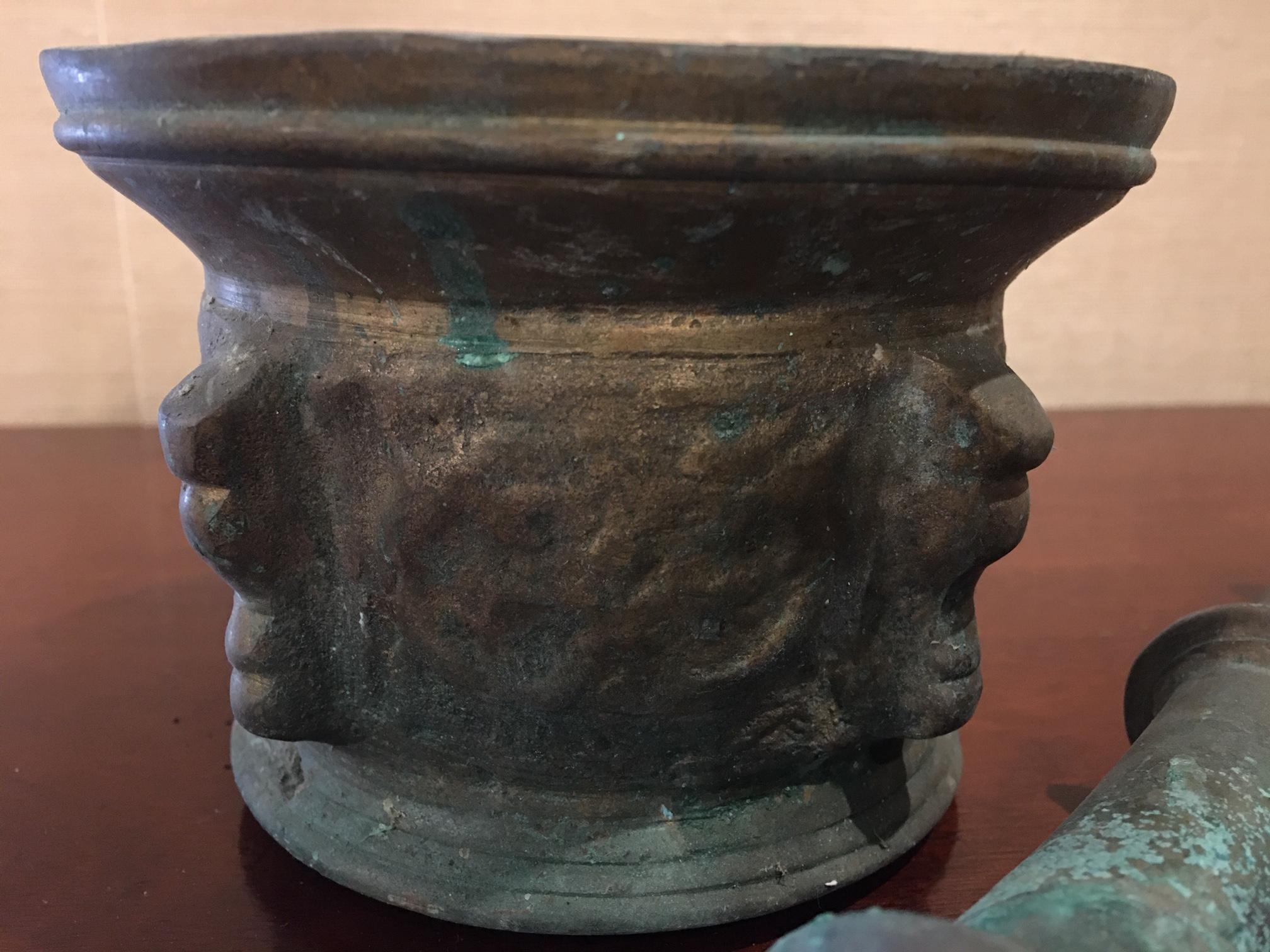 French Bronze Mortar and Pestle, Original Patina, Early 19th Century In Good Condition In Savannah, GA