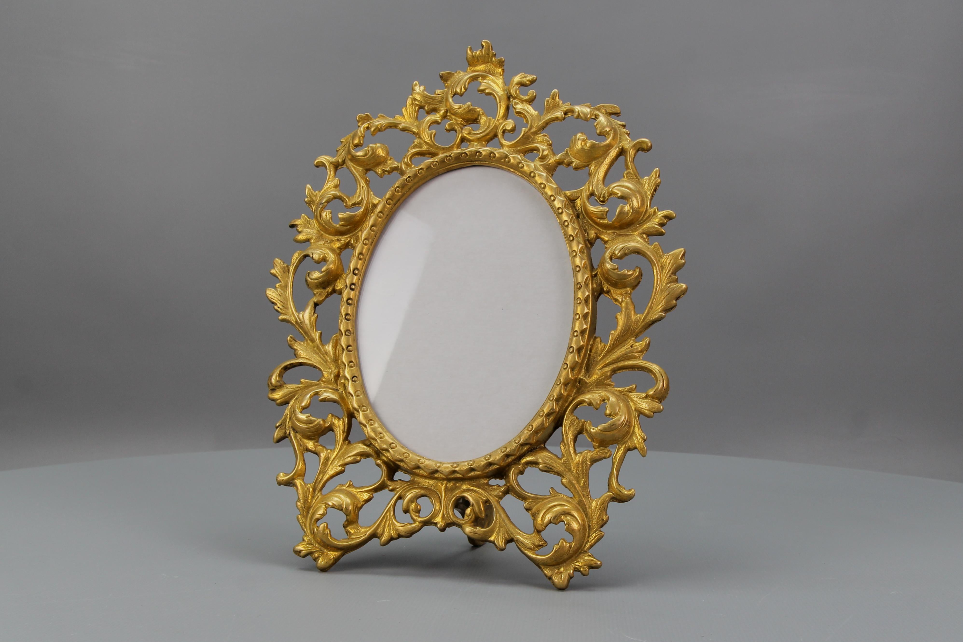 Französische Bronze Neoklassischer Stil Oval Desktop Bilderrahmen im Angebot 9