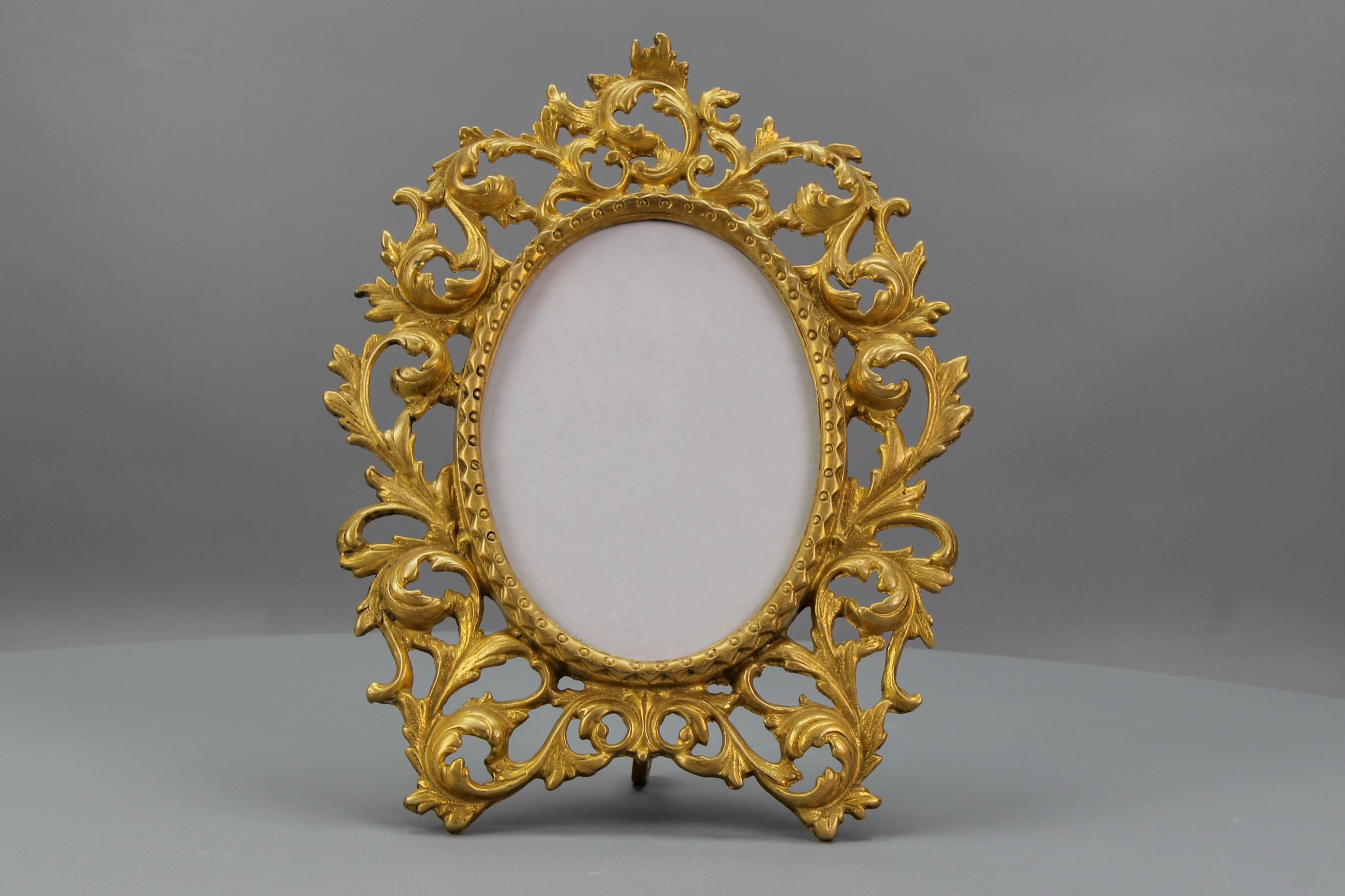 Französische Bronze Neoklassischer Stil Oval Desktop Bilderrahmen im Angebot 10