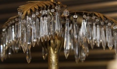 Französischer Bronze-Kronleuchter in Form eines Palmblatts mit Kristalltropfen:: um 1910