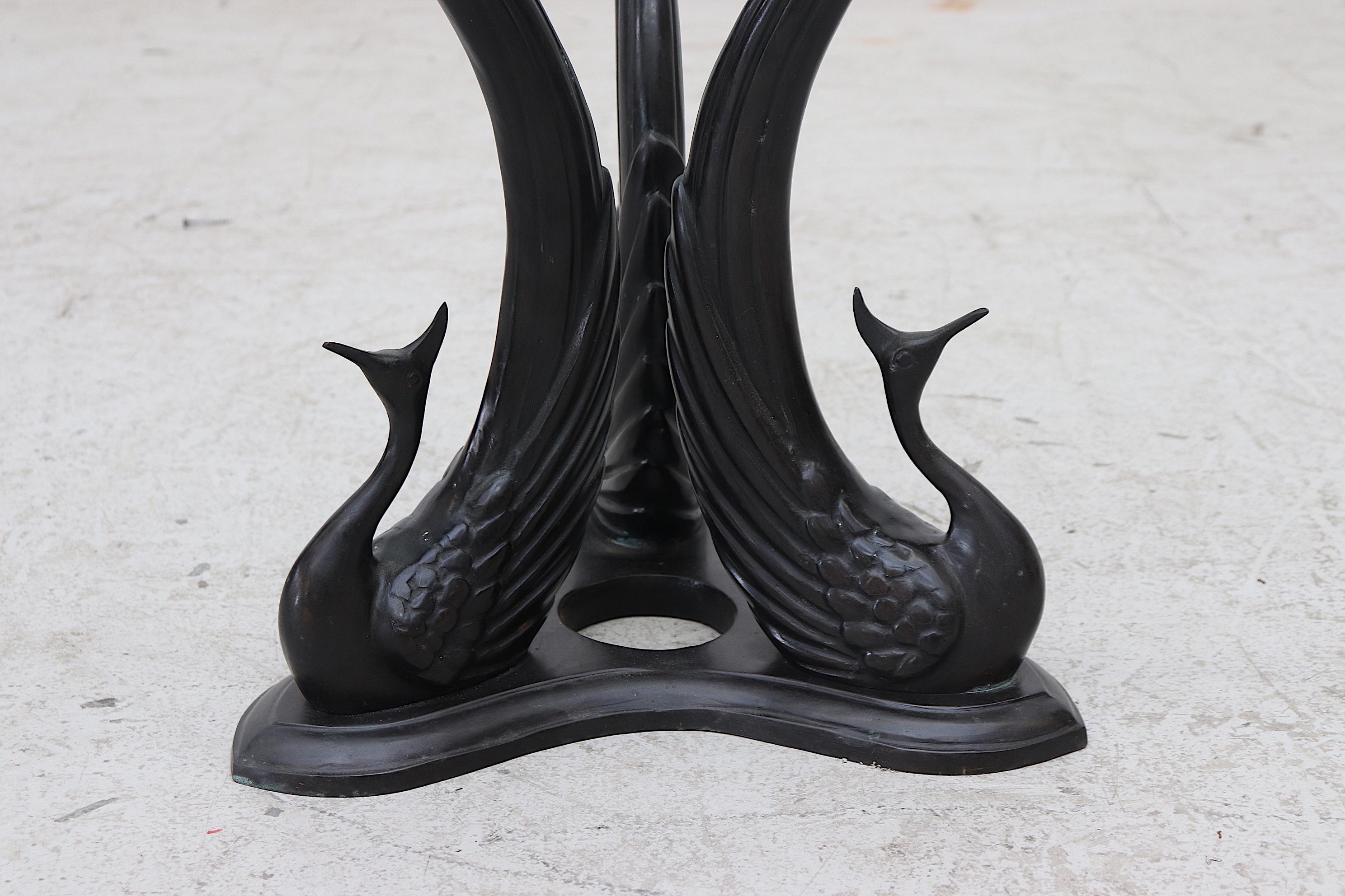 Fin du 20e siècle Table basse française en bronze représentant un paon en vente