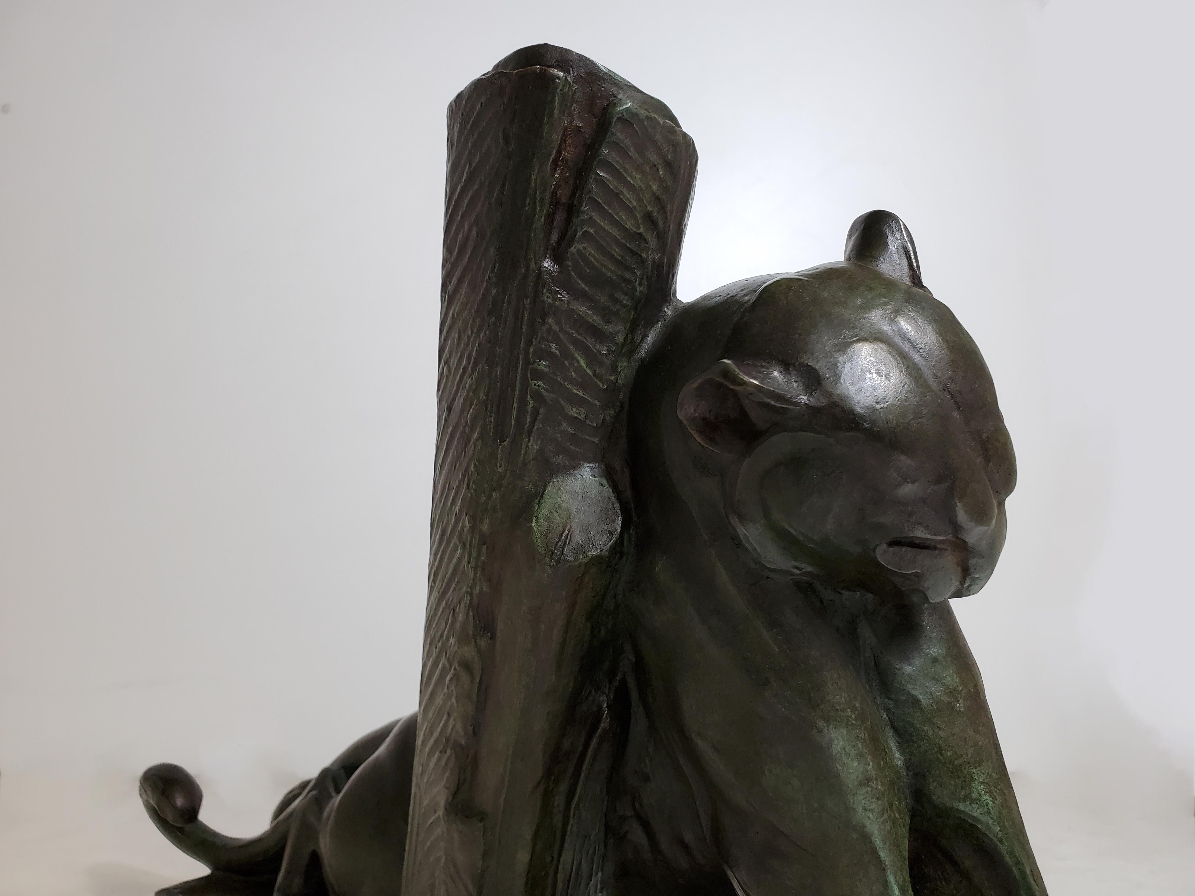 Rare sculpture en bronze français d'une panthère bruant signée André Vincent Becquerel en vente 2