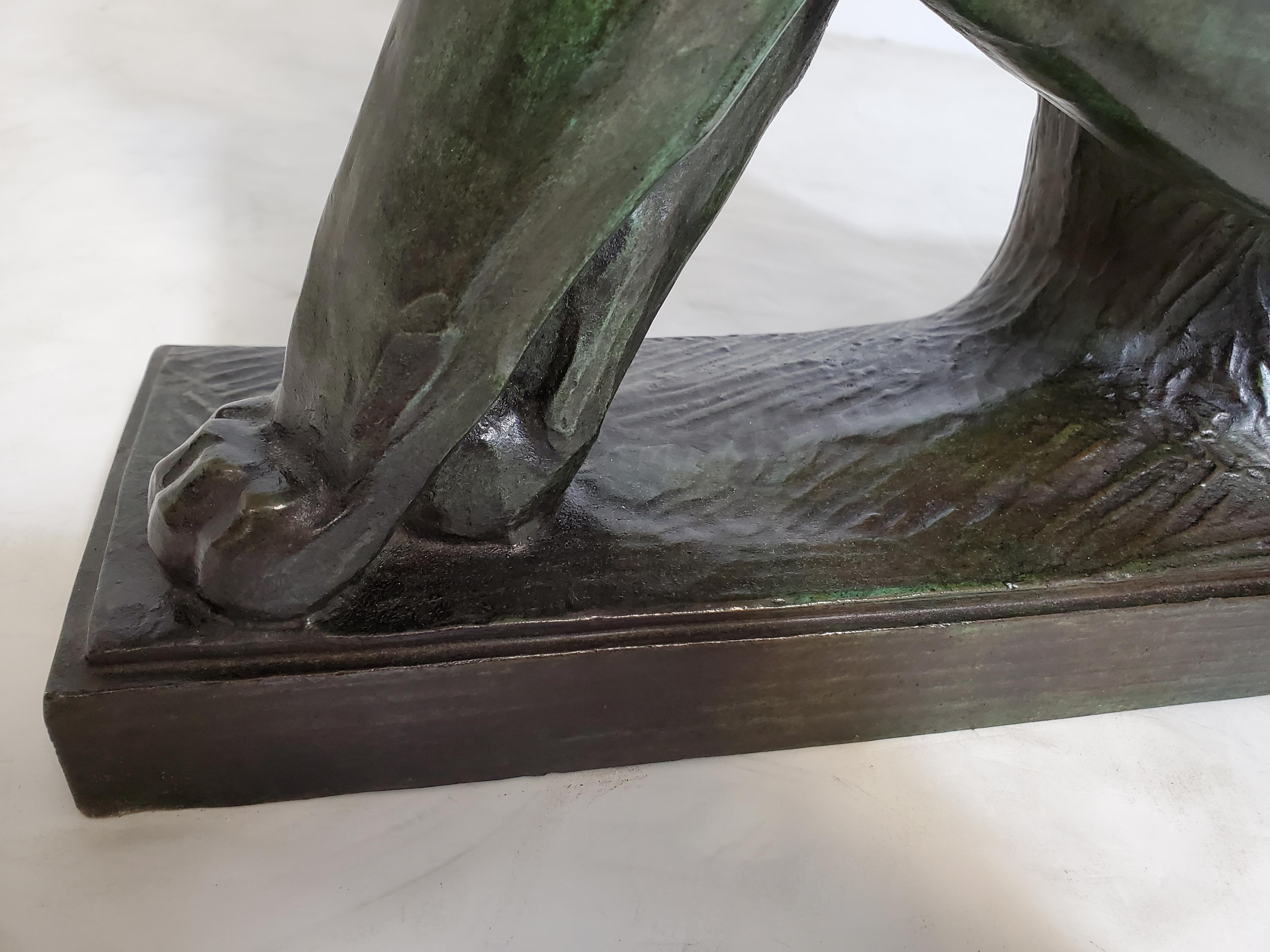 20ième siècle Rare sculpture en bronze français d'une panthère bruant signée André Vincent Becquerel en vente