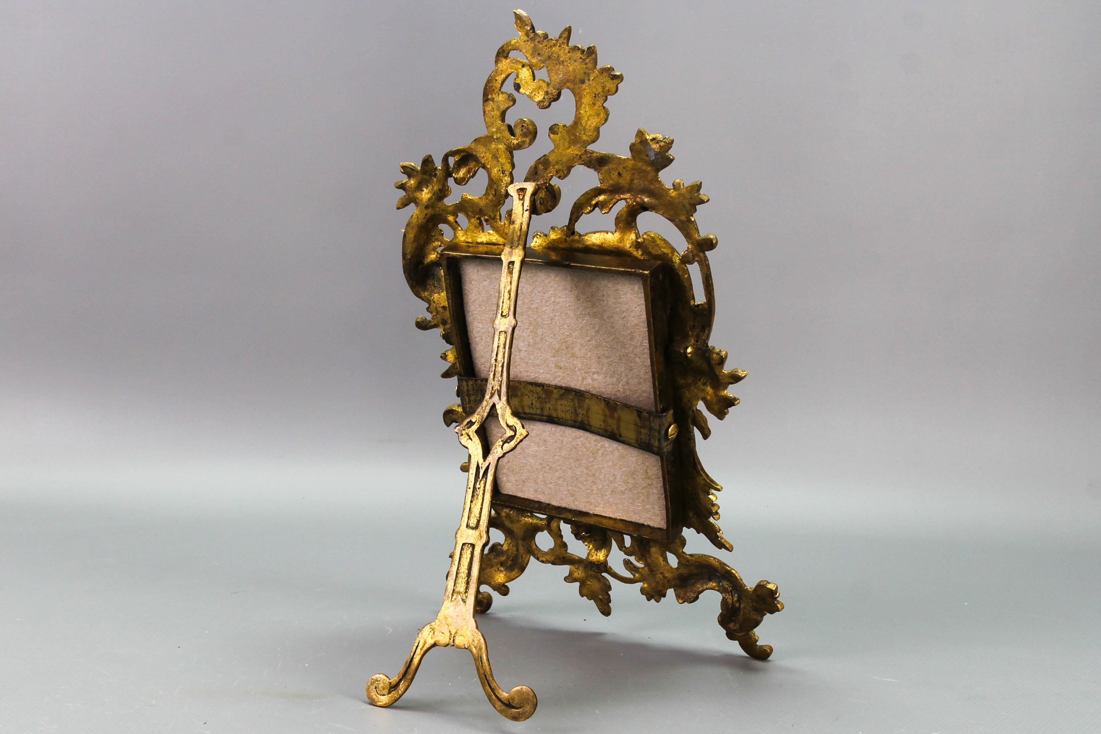 Early 20th Century French Bronze Rococo Style Desktop Picture Frame For Sale