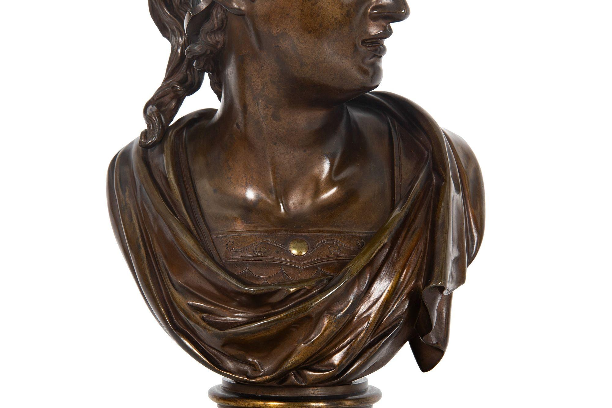 Sculpture en bronze français Buste antique de guerrier grec, fin du XIXe siècle en vente 2