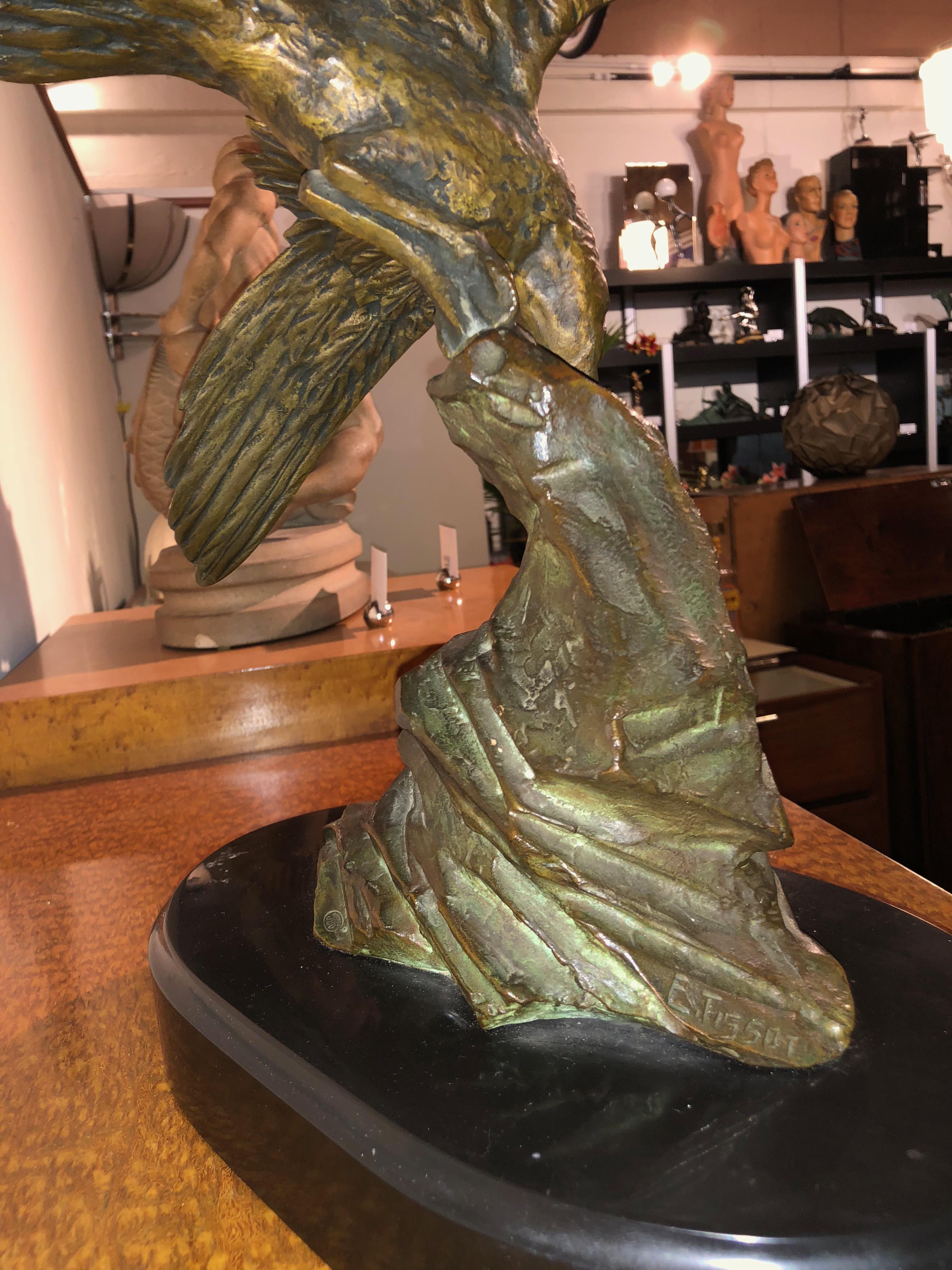 Sculpture française en bronze Art Déco Artiste E. Tissot Oiseaux en vol 1