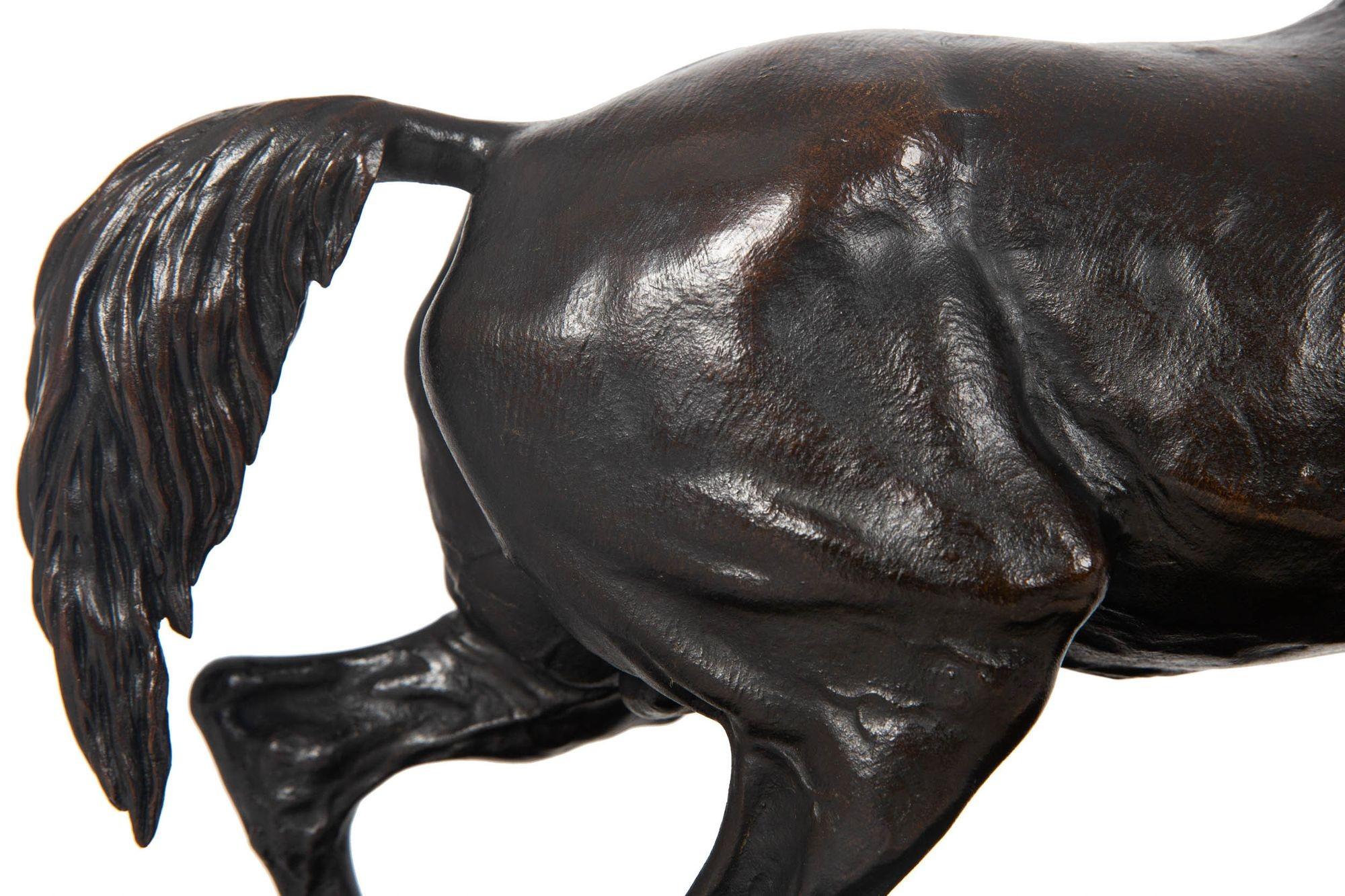 Sculpture en bronze française Cheval Libre d'après Pierre Jules Méne en vente 2