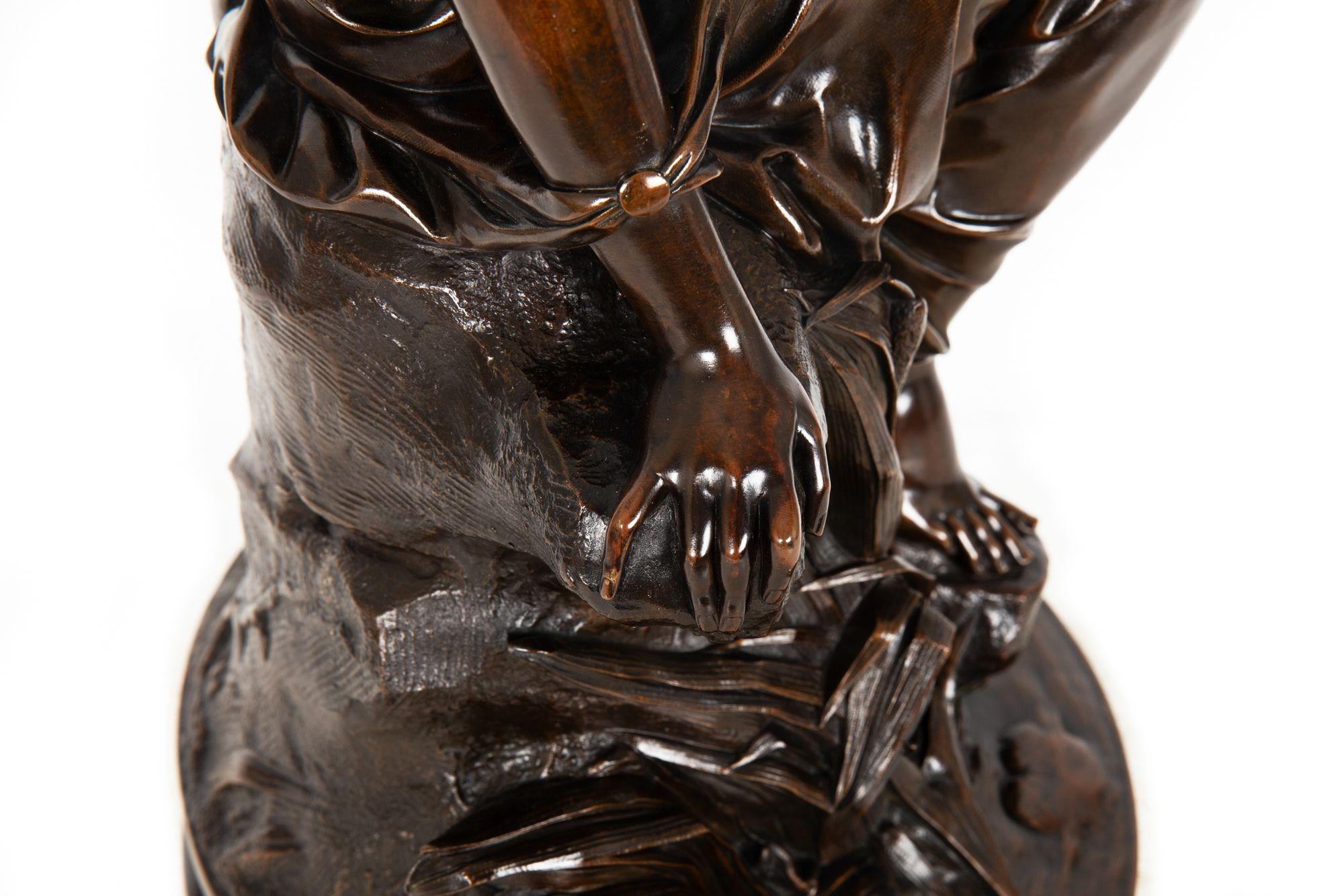 French Bronze Sculpture “La Fil de la Vierge” by Pierre-Emile Hebert ca. 1880 in vendita 2